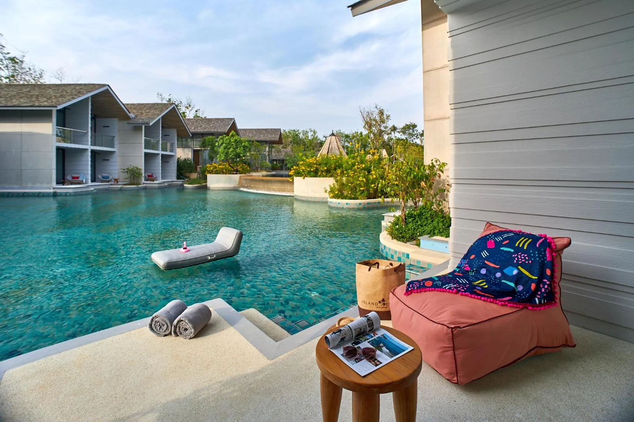 Deluxe Pool Access with Schedule Boat Transfer in Island Escape Burasari