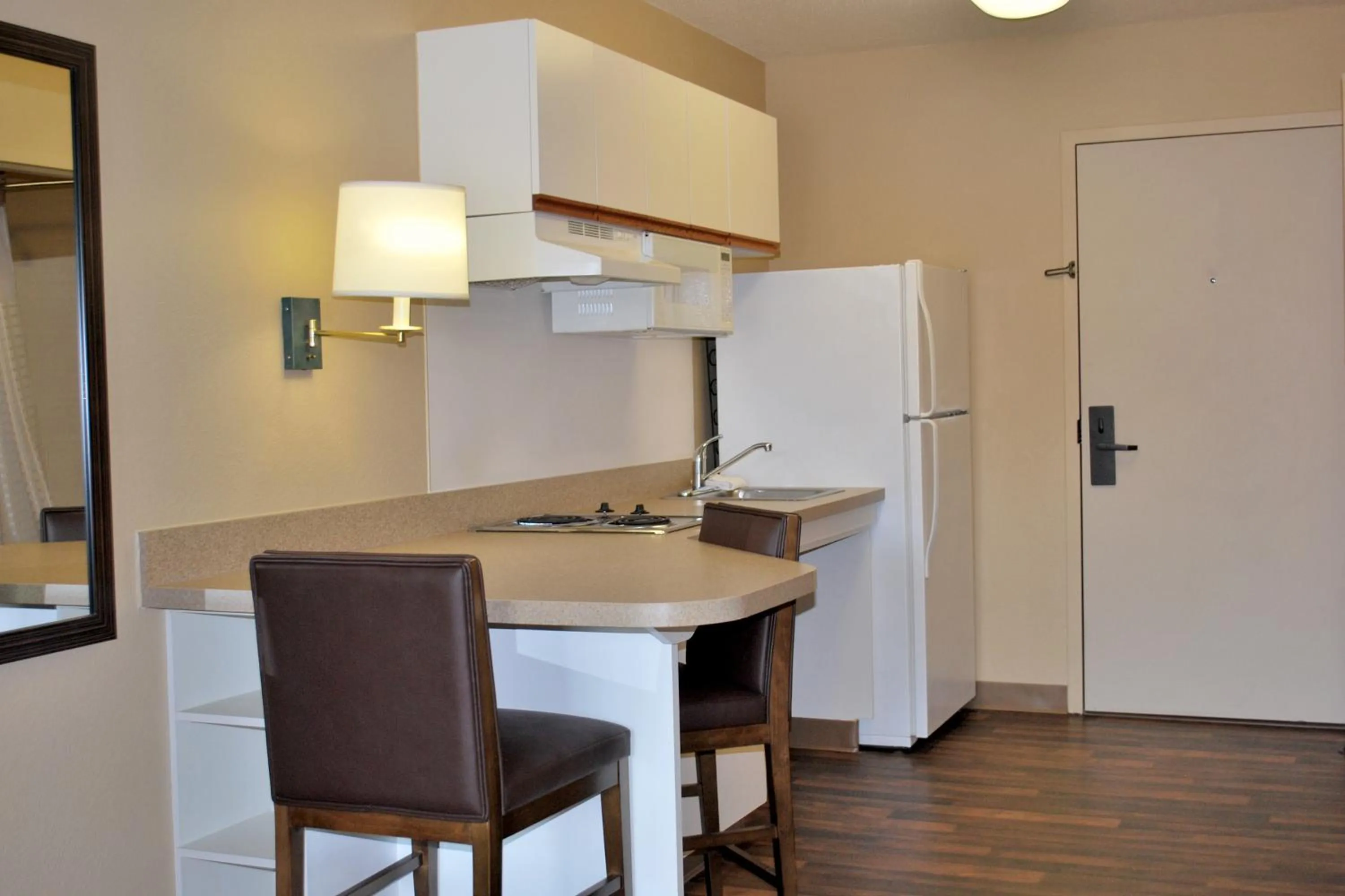 Queen studio with 1 Queen Bed - Disability Access/Non-Smoking in Extended Stay America Select Suites - Chicago - Naperville - East