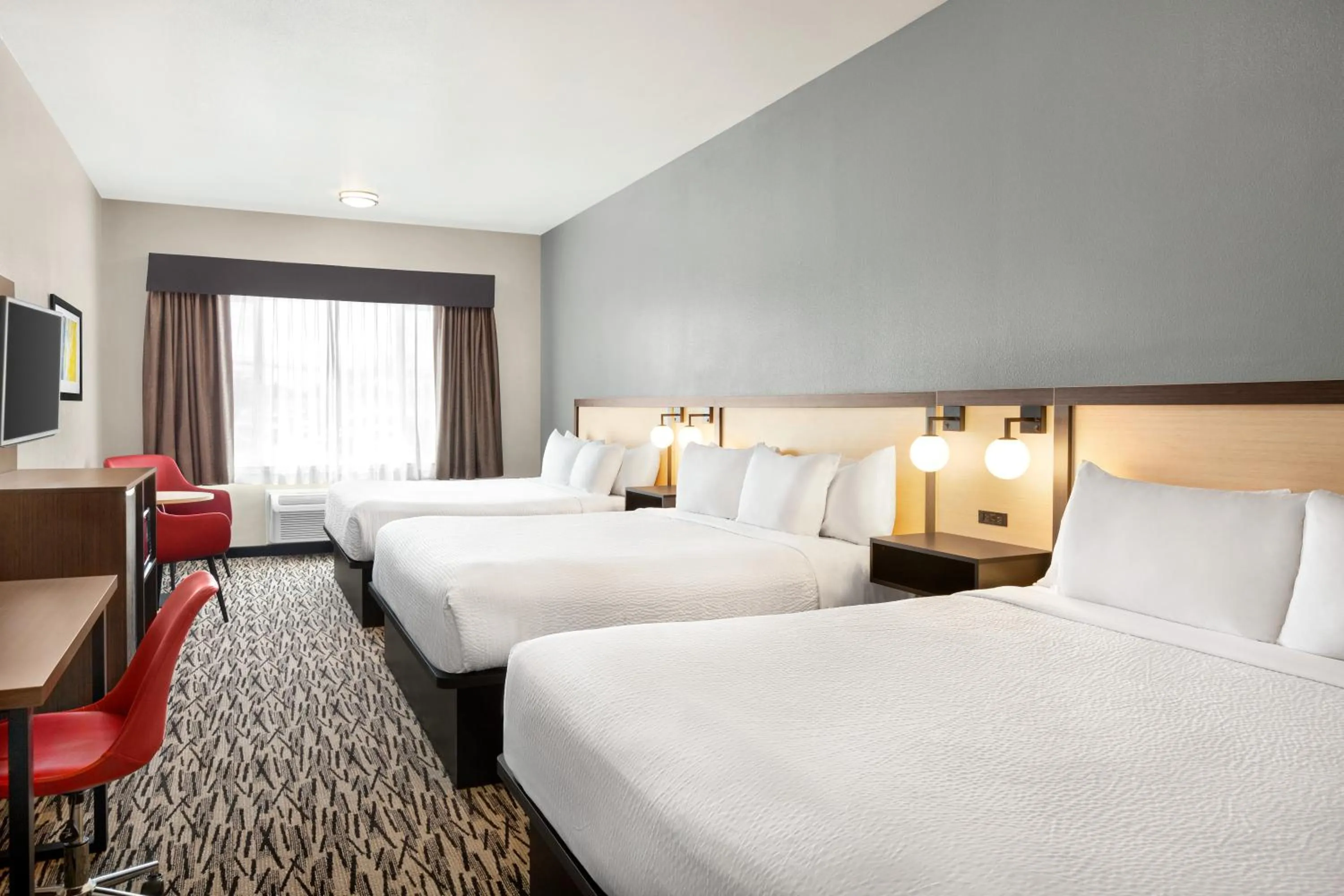 3 King Beds, Non-Smoking in Ramada by Wyndham Marina