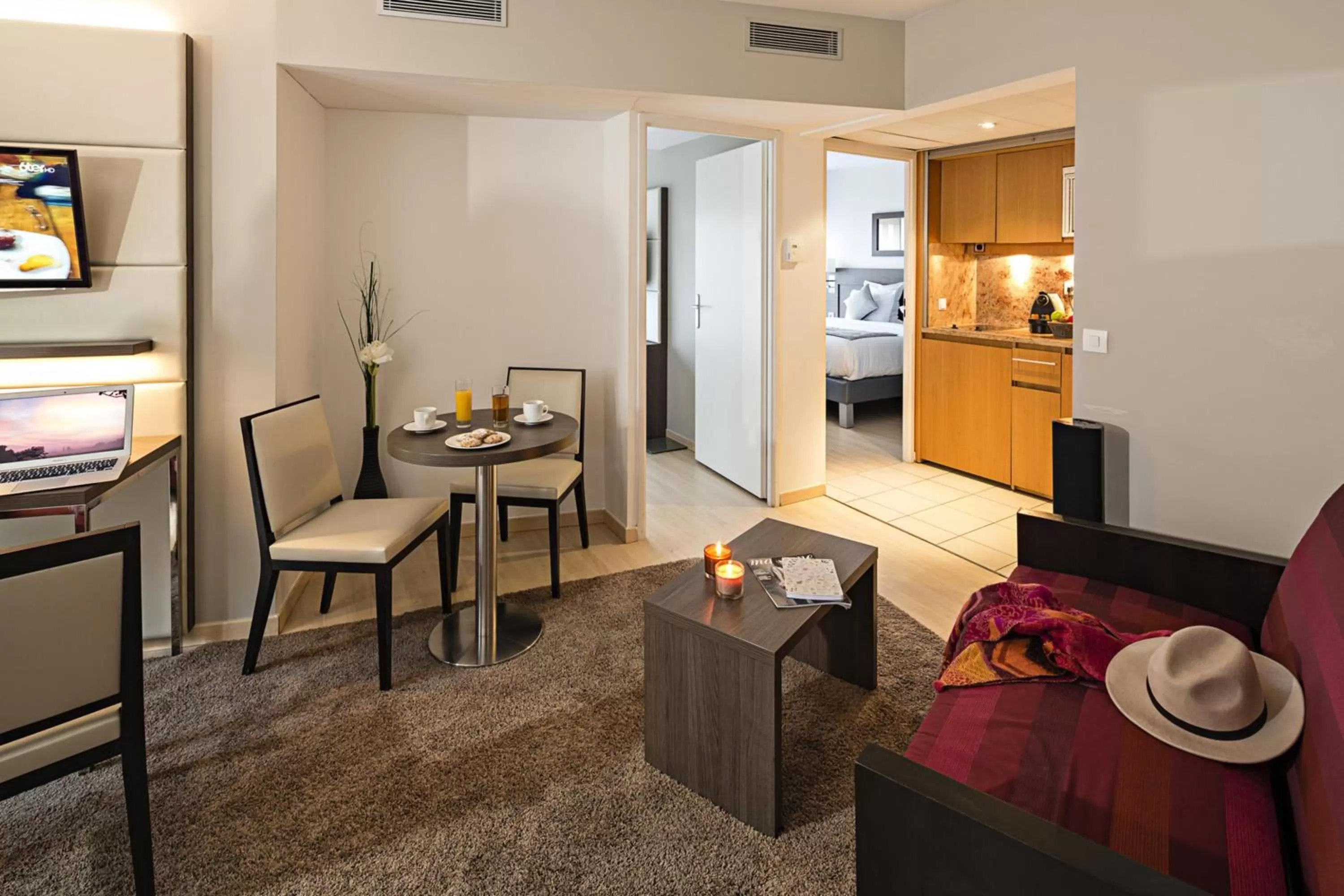 Family Apartment (6 Adults) in Residhome Courbevoie La Défense