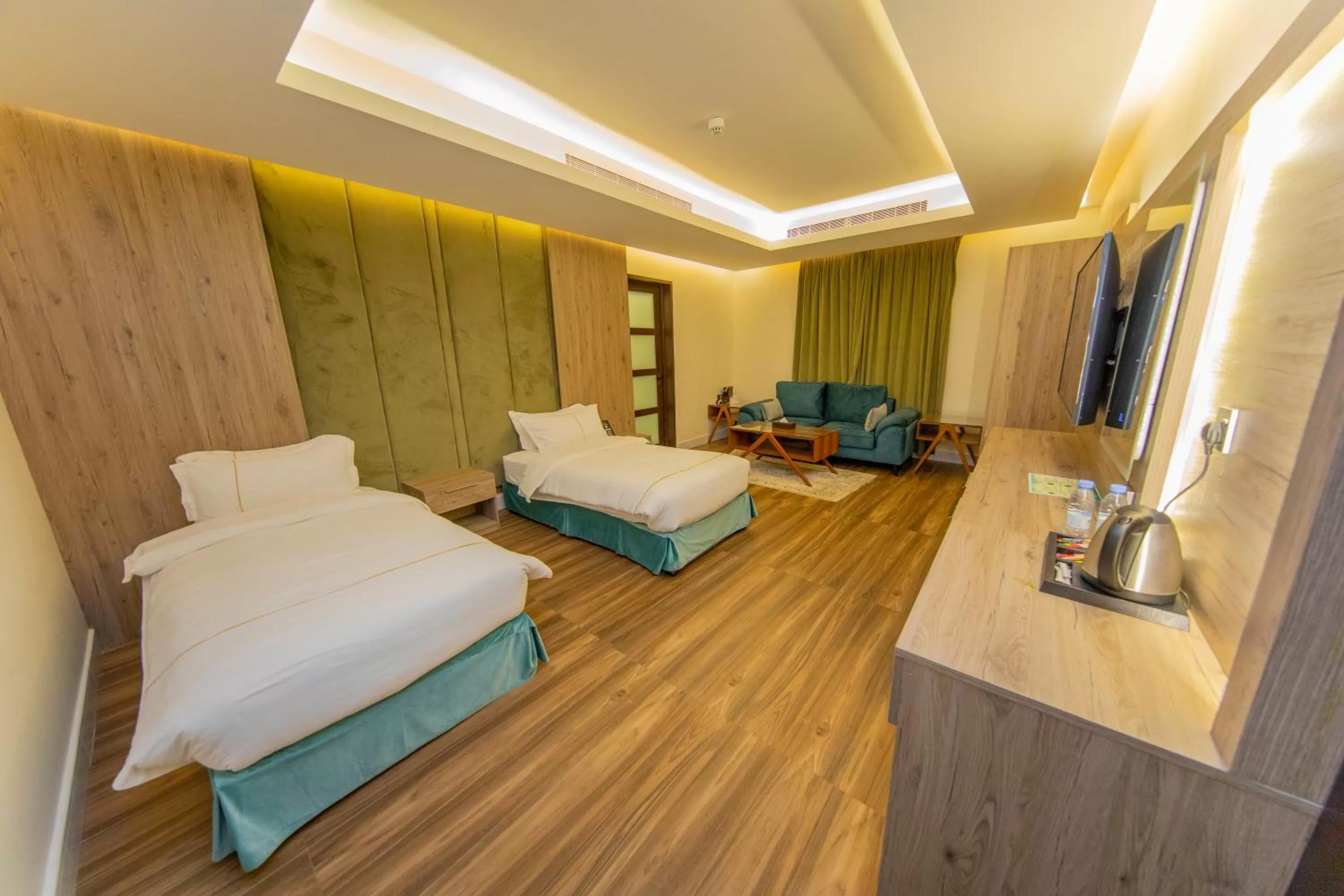 Deluxe King Room in Luxury Night Al Mounisea