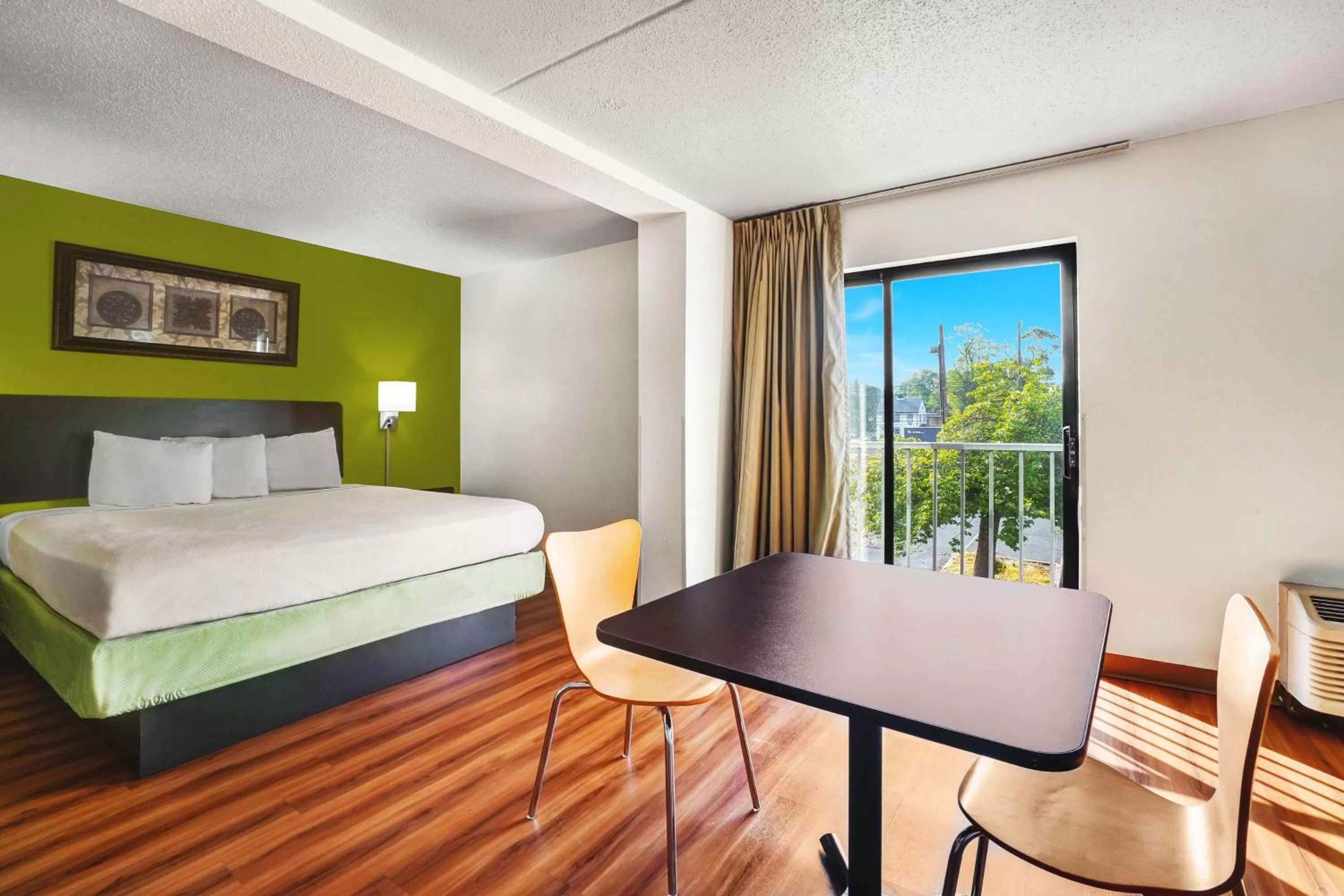 King Room - Non-Smoking in Motel 6-Lawrenceville, NJ