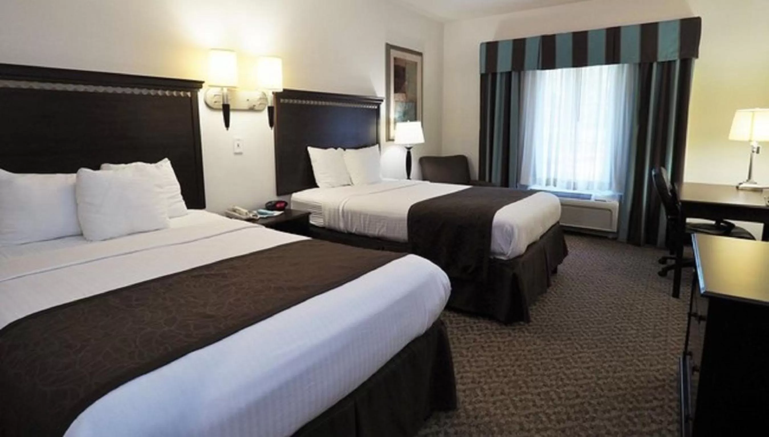 Executive Double Suite in Country Inn & Suites by Radisson, Canton, GA