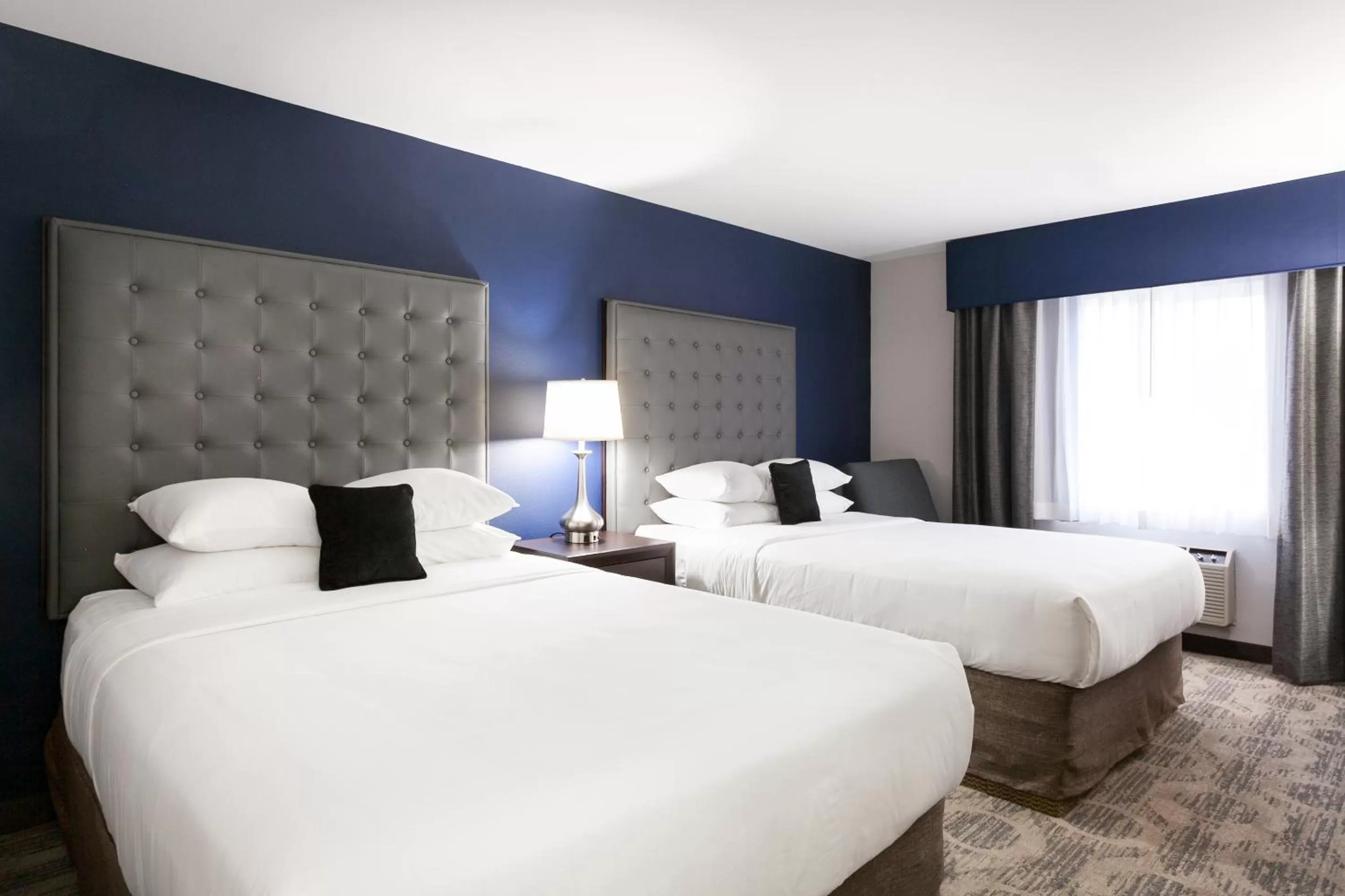 Queen Room with Two Queen Beds - Non-Smoking in Red Lion Inn & Suites Auburn/Seattle