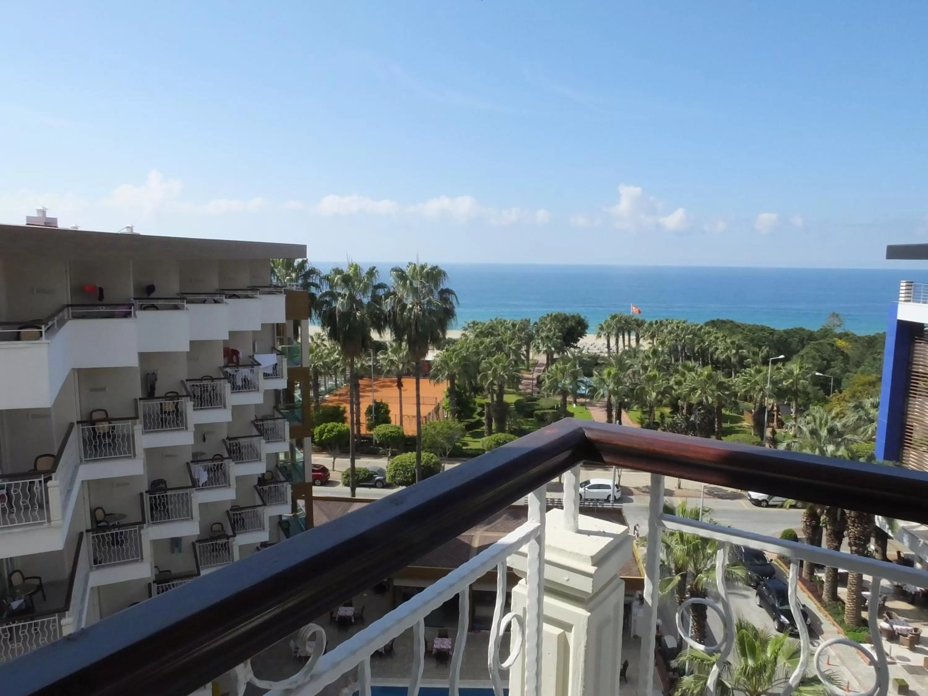 Double Room with Balcony and Sea View in Riviera Hotel & Spa
