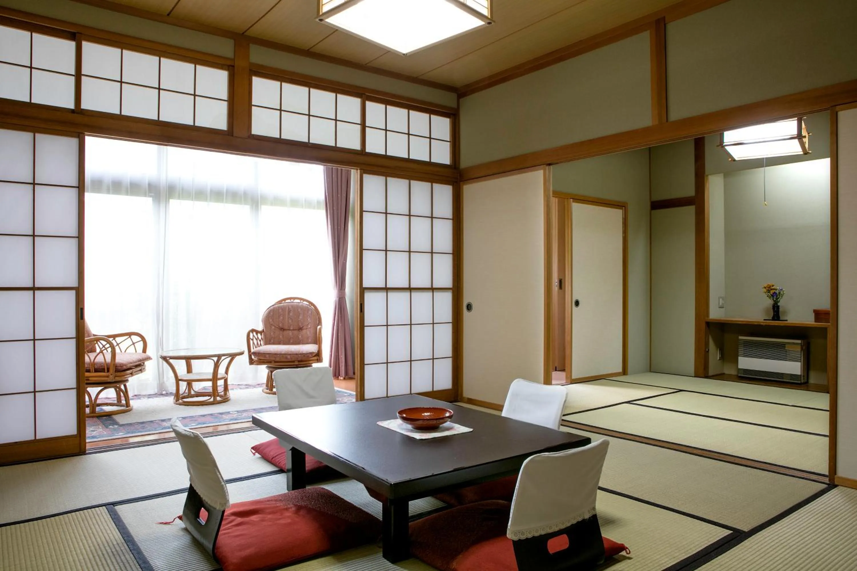 Japanese-Style Superior Room in Ryokan Warabino