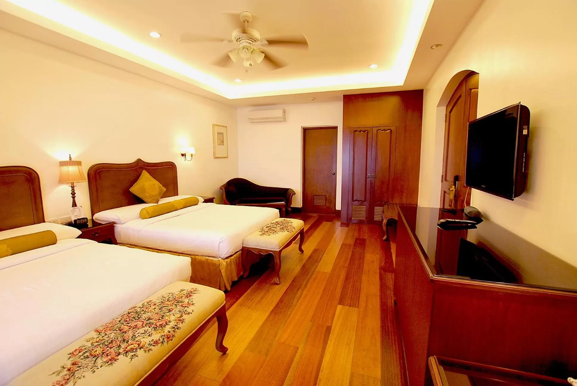 Double or Twin Room with View in Villa Ibarra