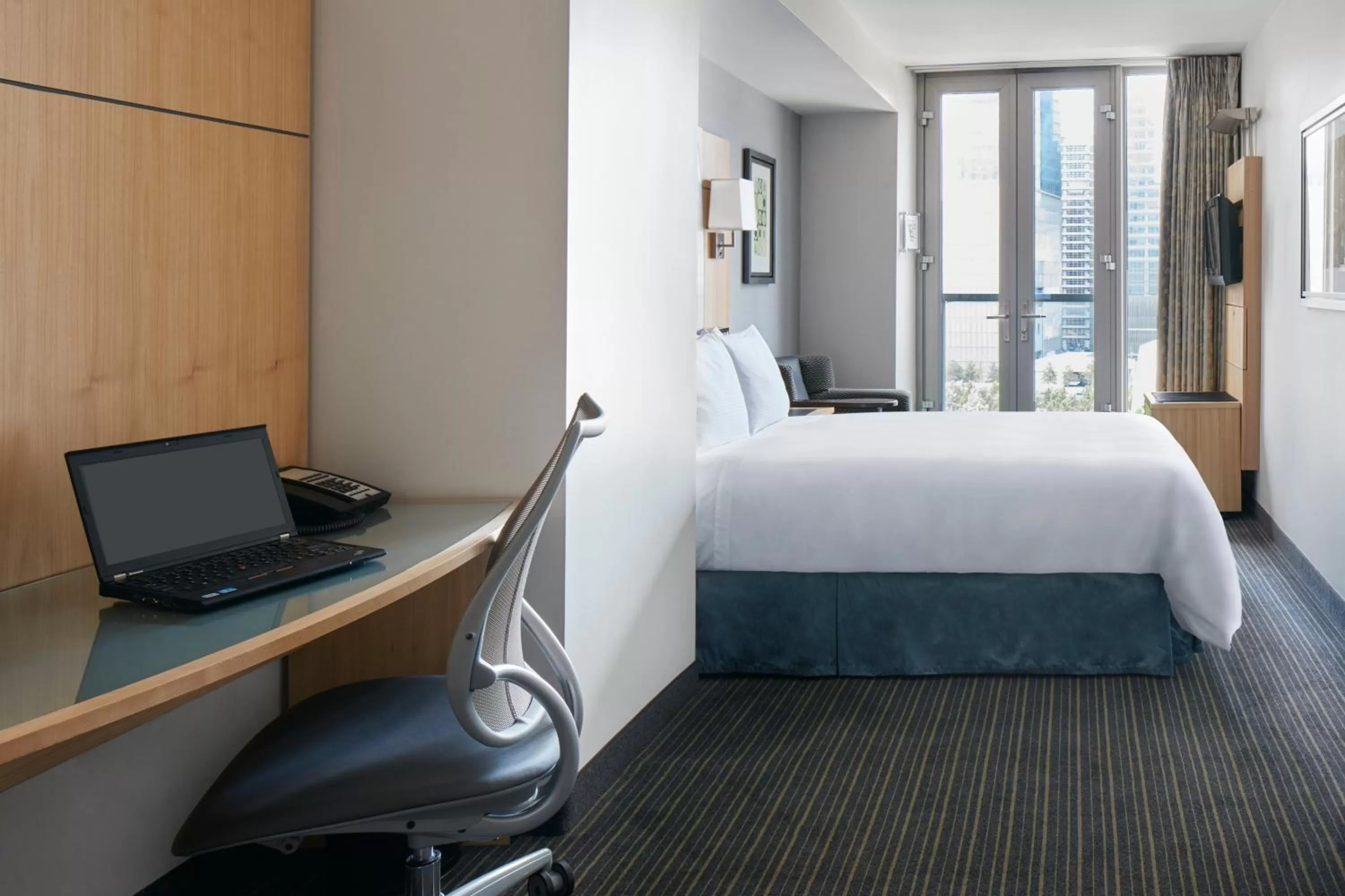 Standard View Room in Club Quarters Hotel World Trade Center, New York