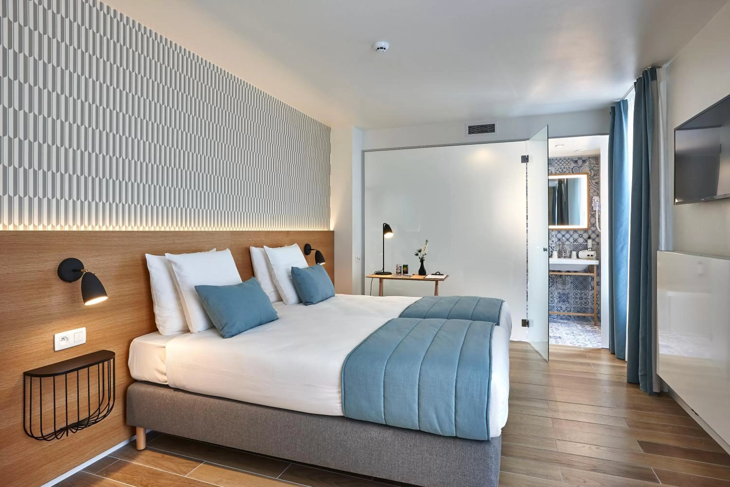 Cozy Twin Room in Hygge Hotel