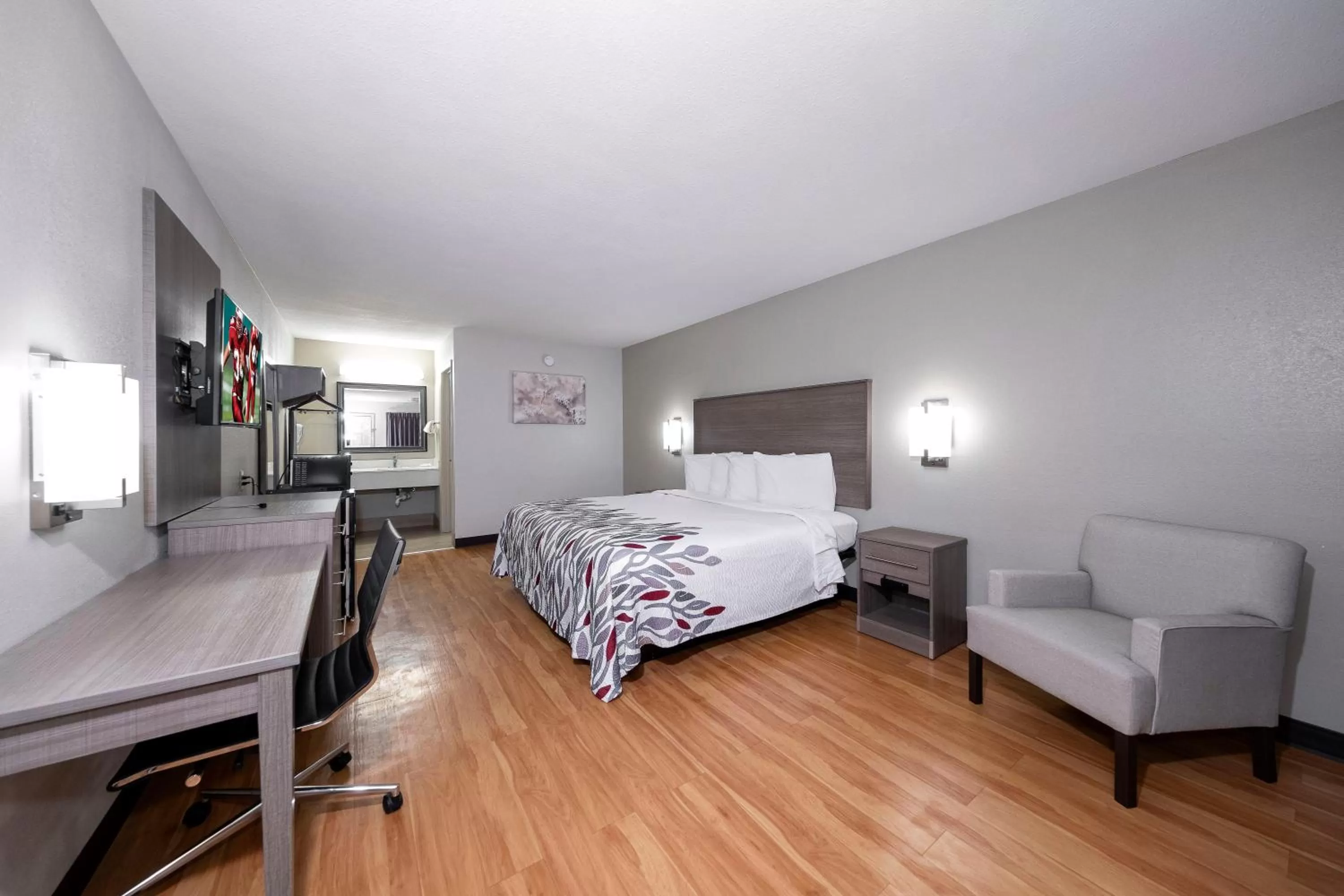 Deluxe King Room Smoke Free in Red Roof Inn Bay Minette