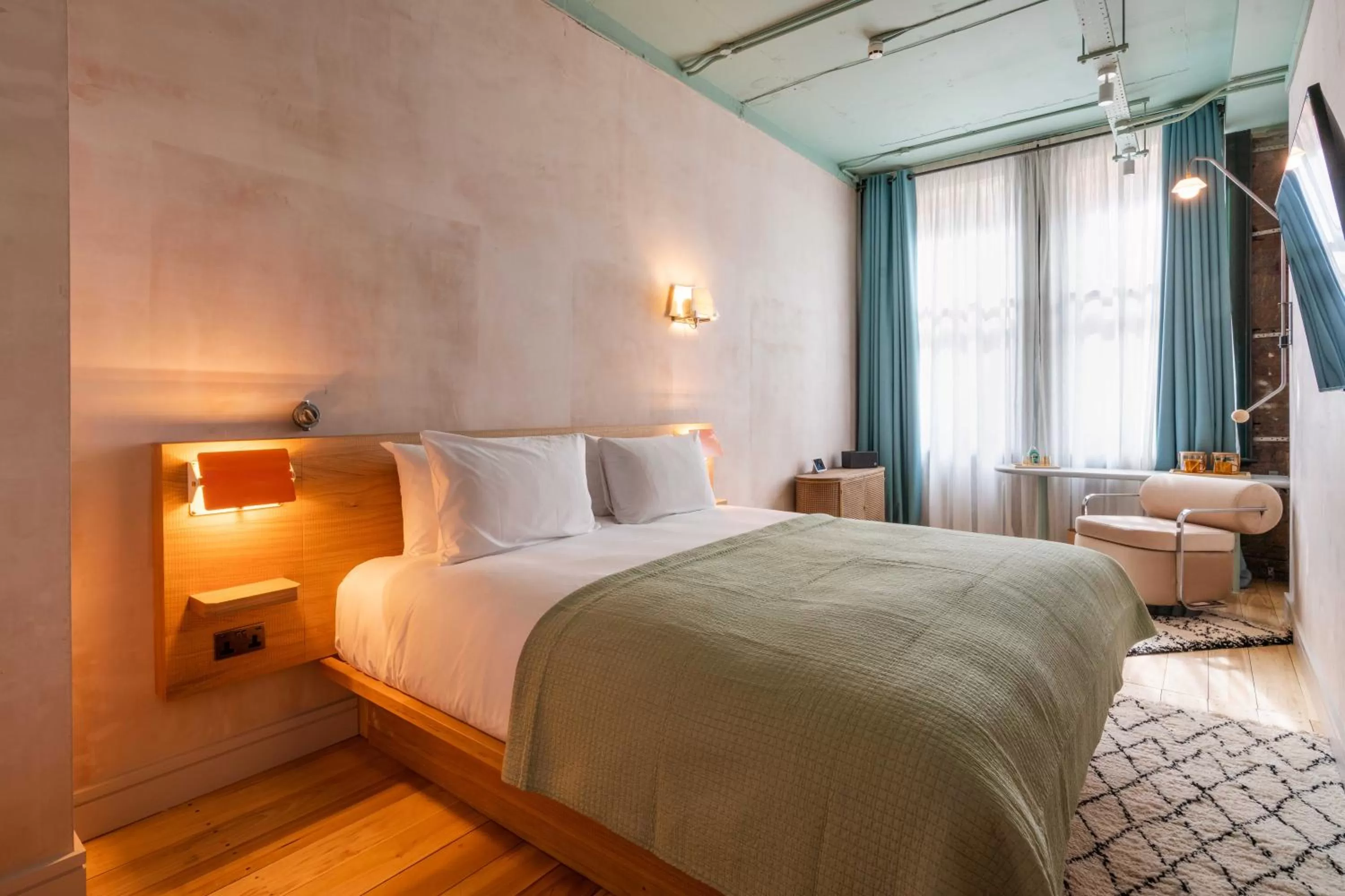 The Signature Double - single occupancy in The Alan