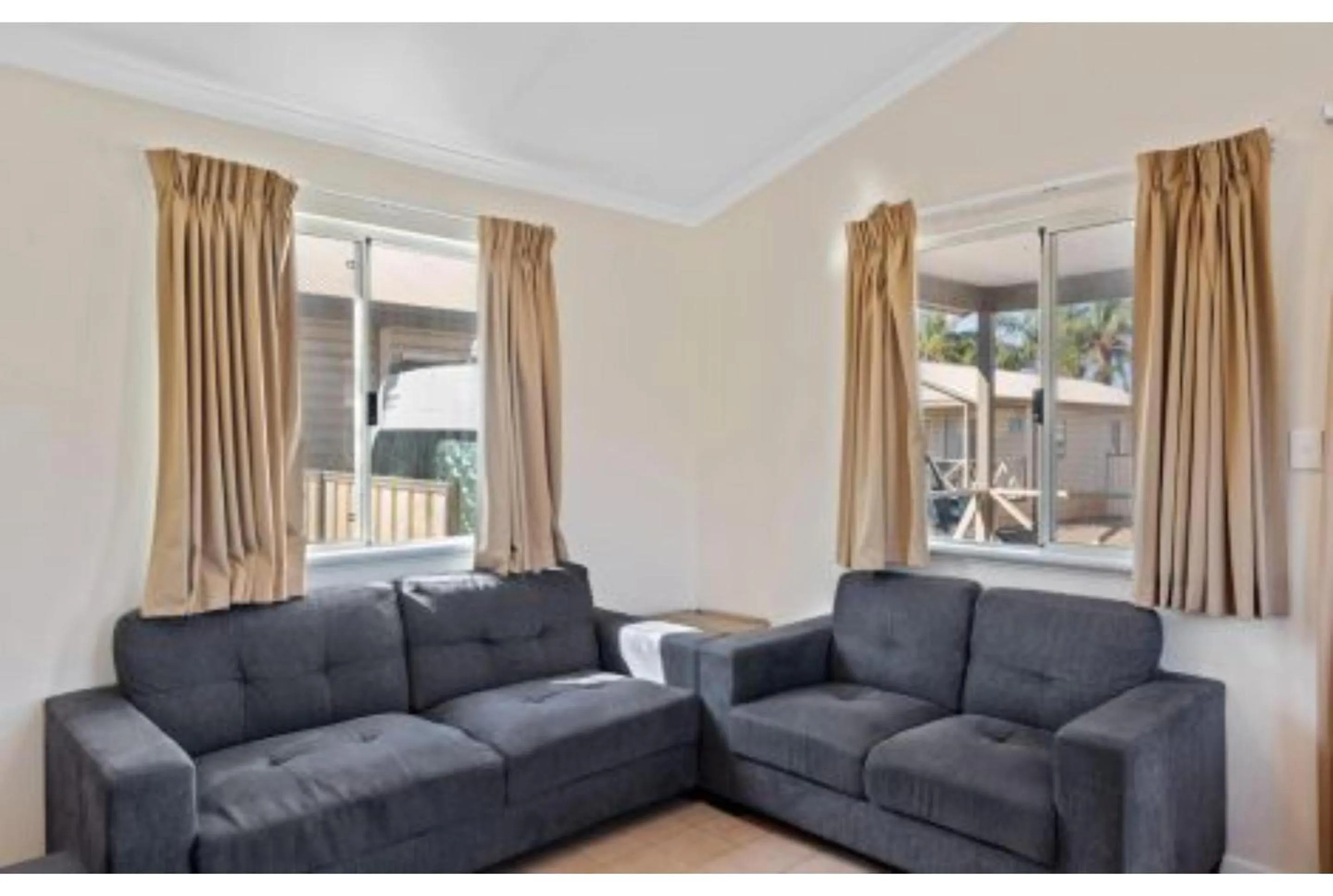 Deluxe 2 Bedroom Cabin – Sleeps 4 (2 Queen Beds) in Discovery Parks - Kalgoorlie Goldfields