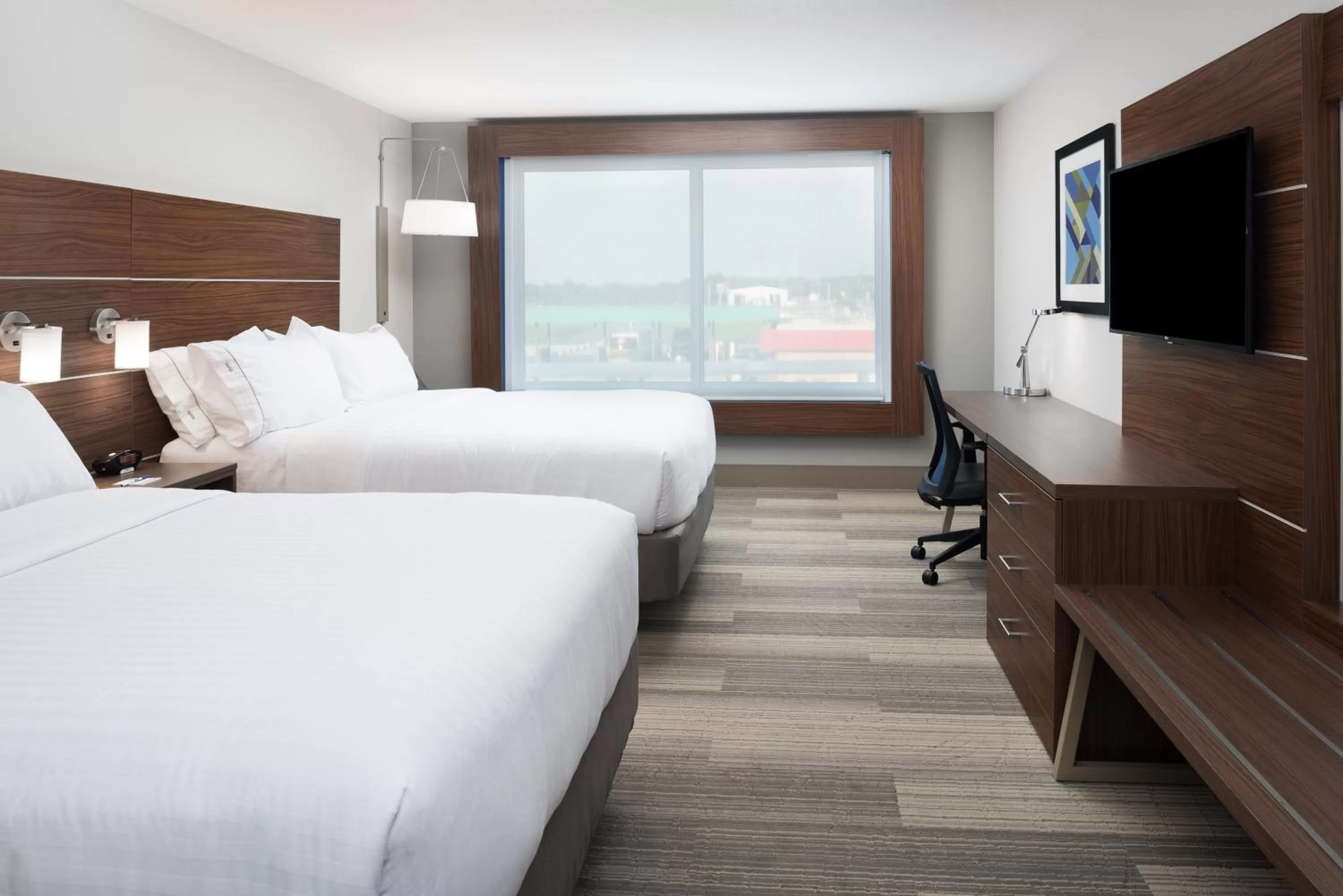 Standard Queen Room with Two Queen Beds in Holiday Inn Express & Suites Kingdom City by IHG