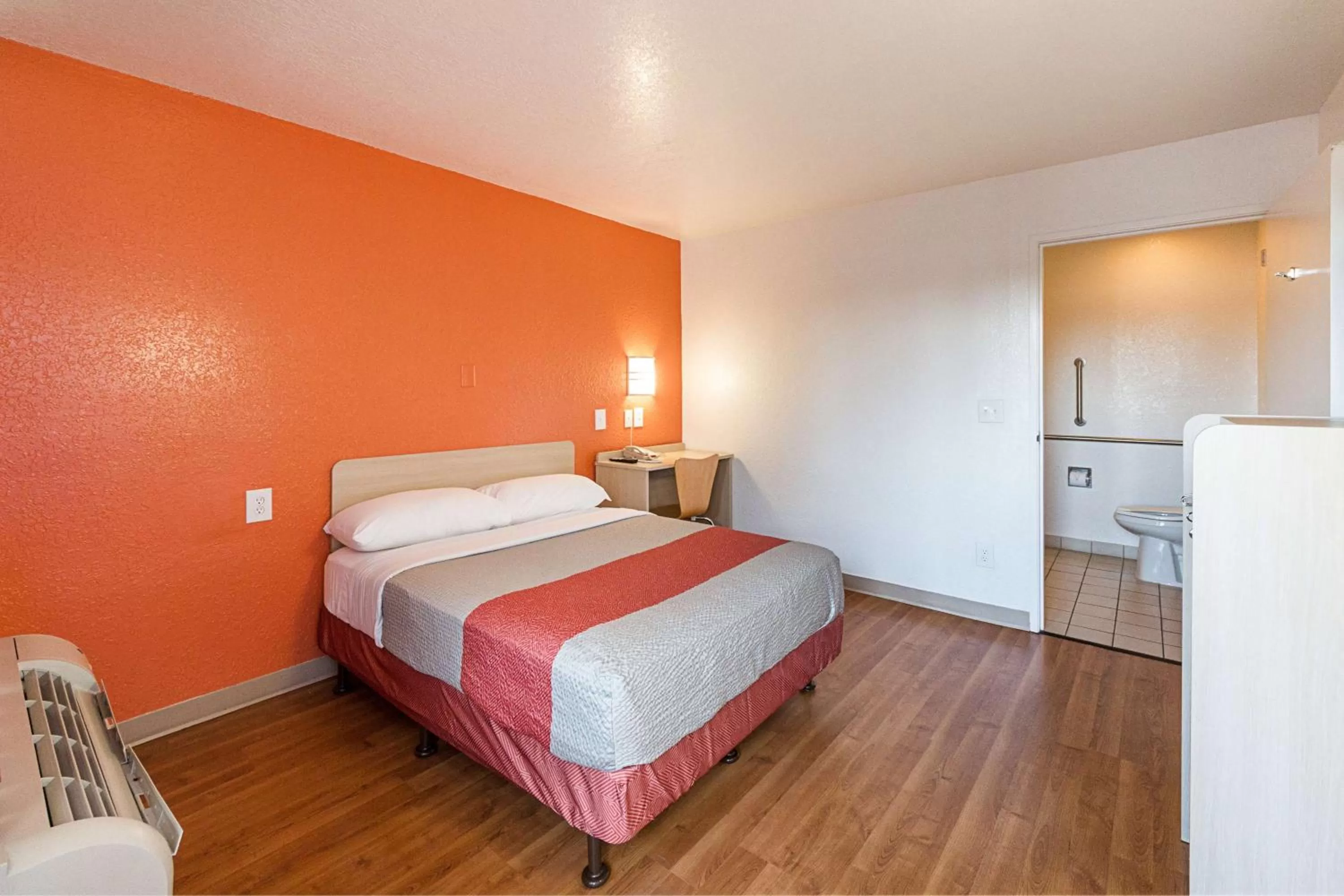 Queen Room - single occupancy in Motel 6-Mcallen, TX