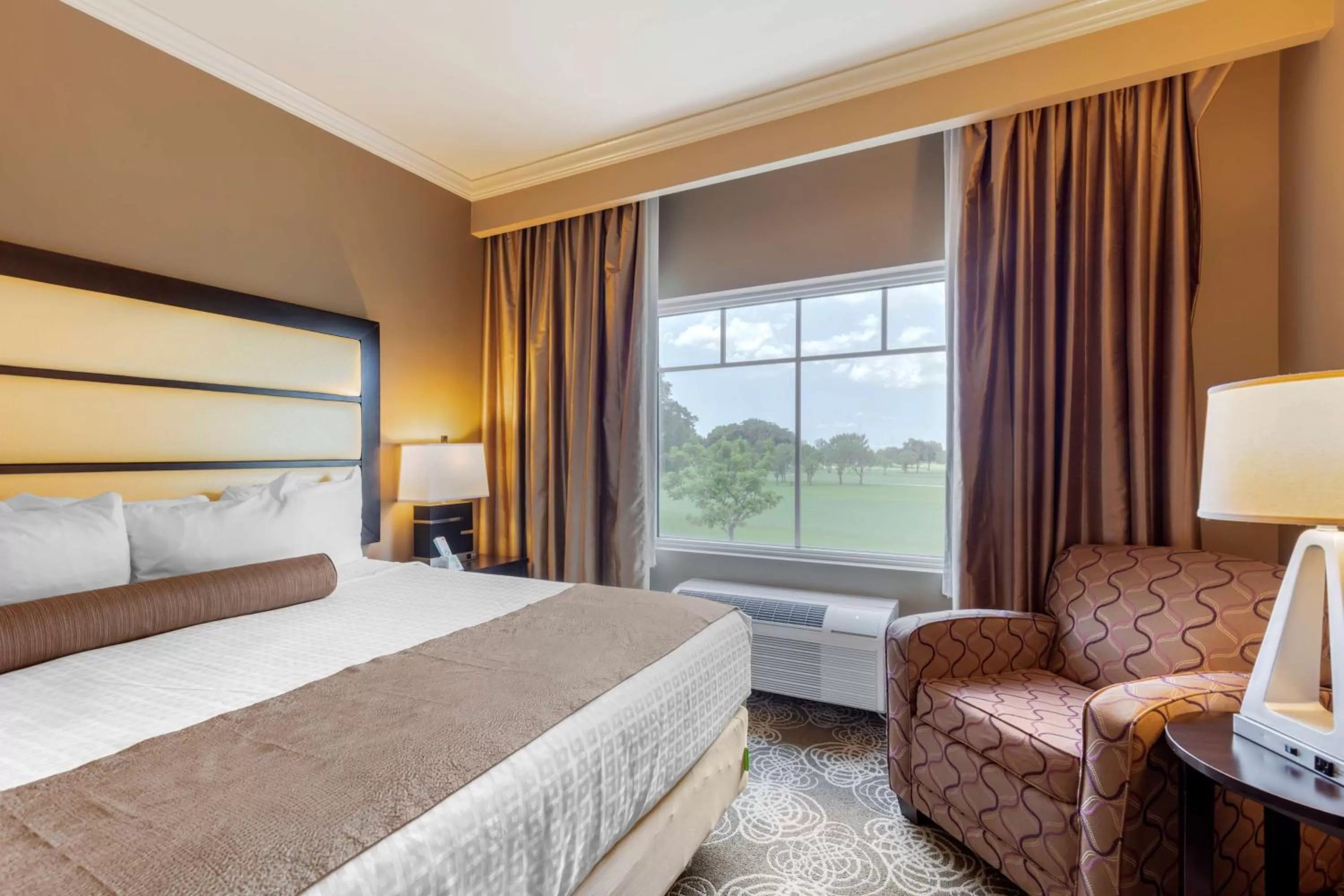 King Room - Non-Smoking in Best Western Plus Miami Airport North Hotel & Suites