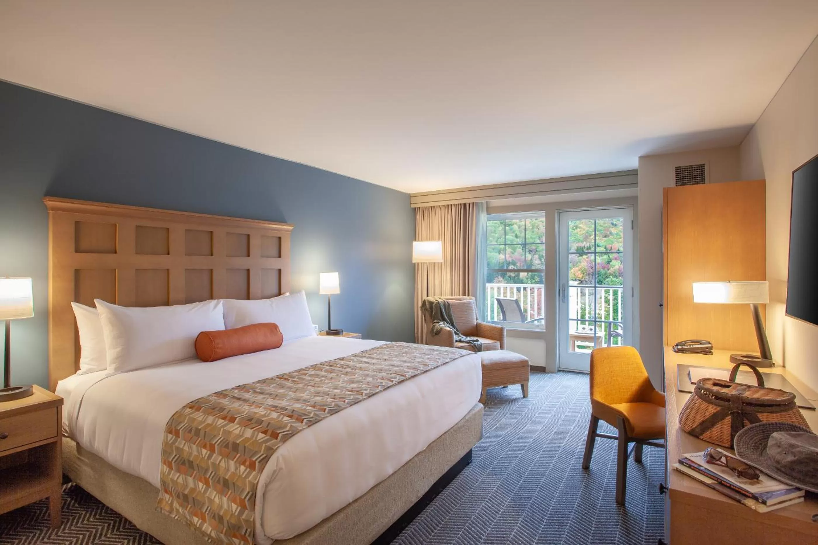 King Room with Balcony in The Glen House