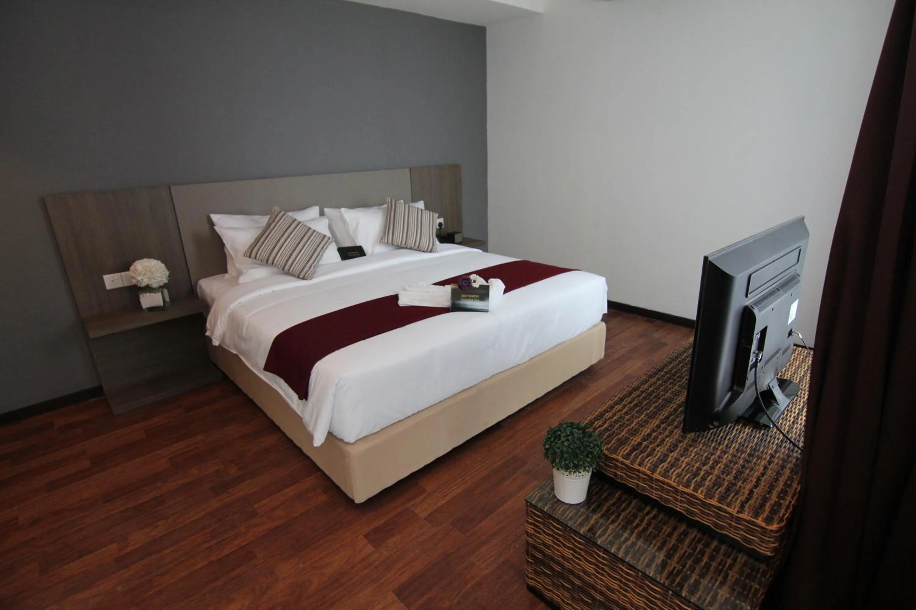 Executive Suite in Nexus Regency Suites & Hotel
