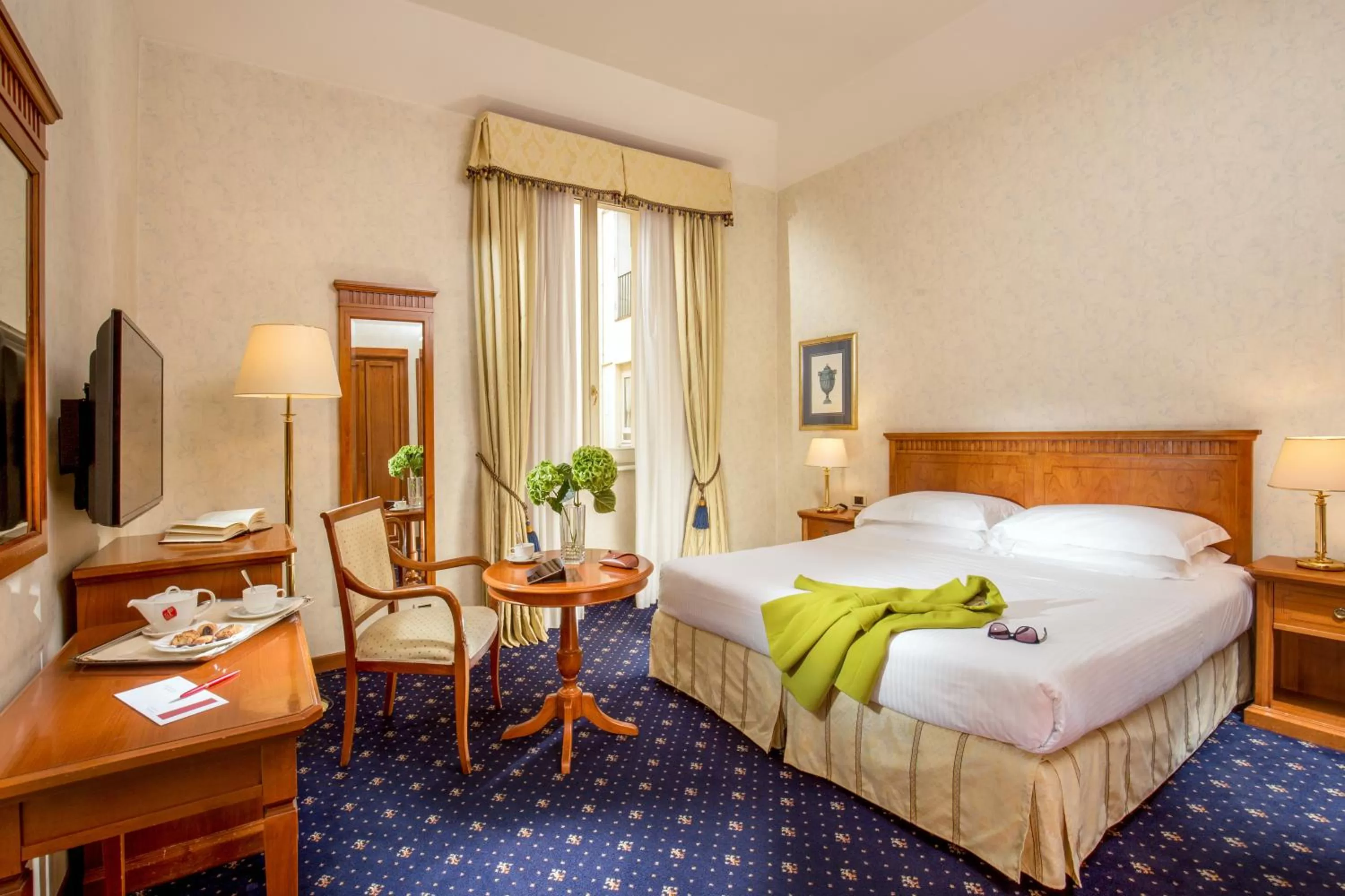  Superior Double Room in UNA Hotels Empire Roma