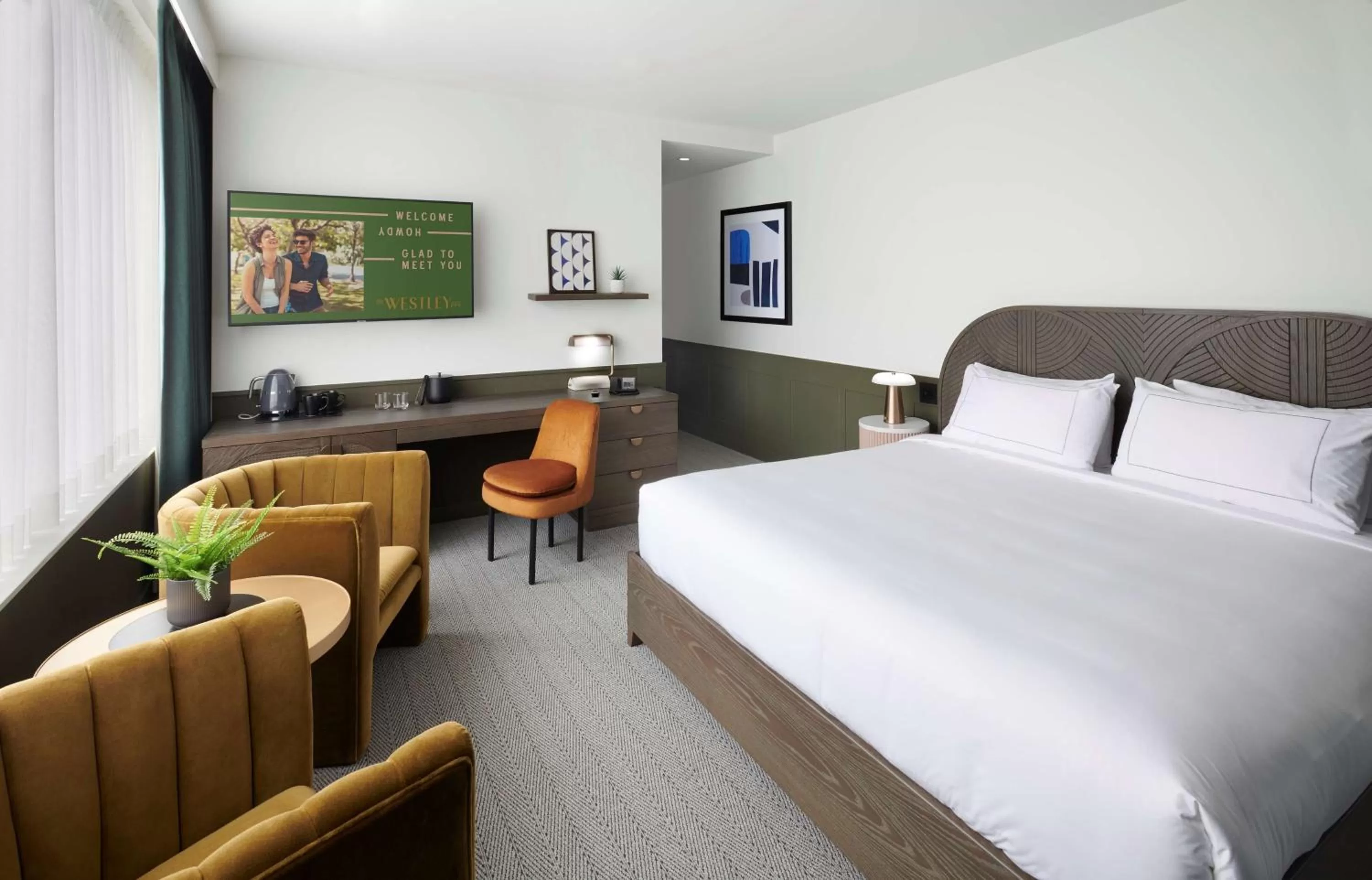 Savor Corner King Room in The Westley Calgary Downtown, Tapestry Collection By Hilton