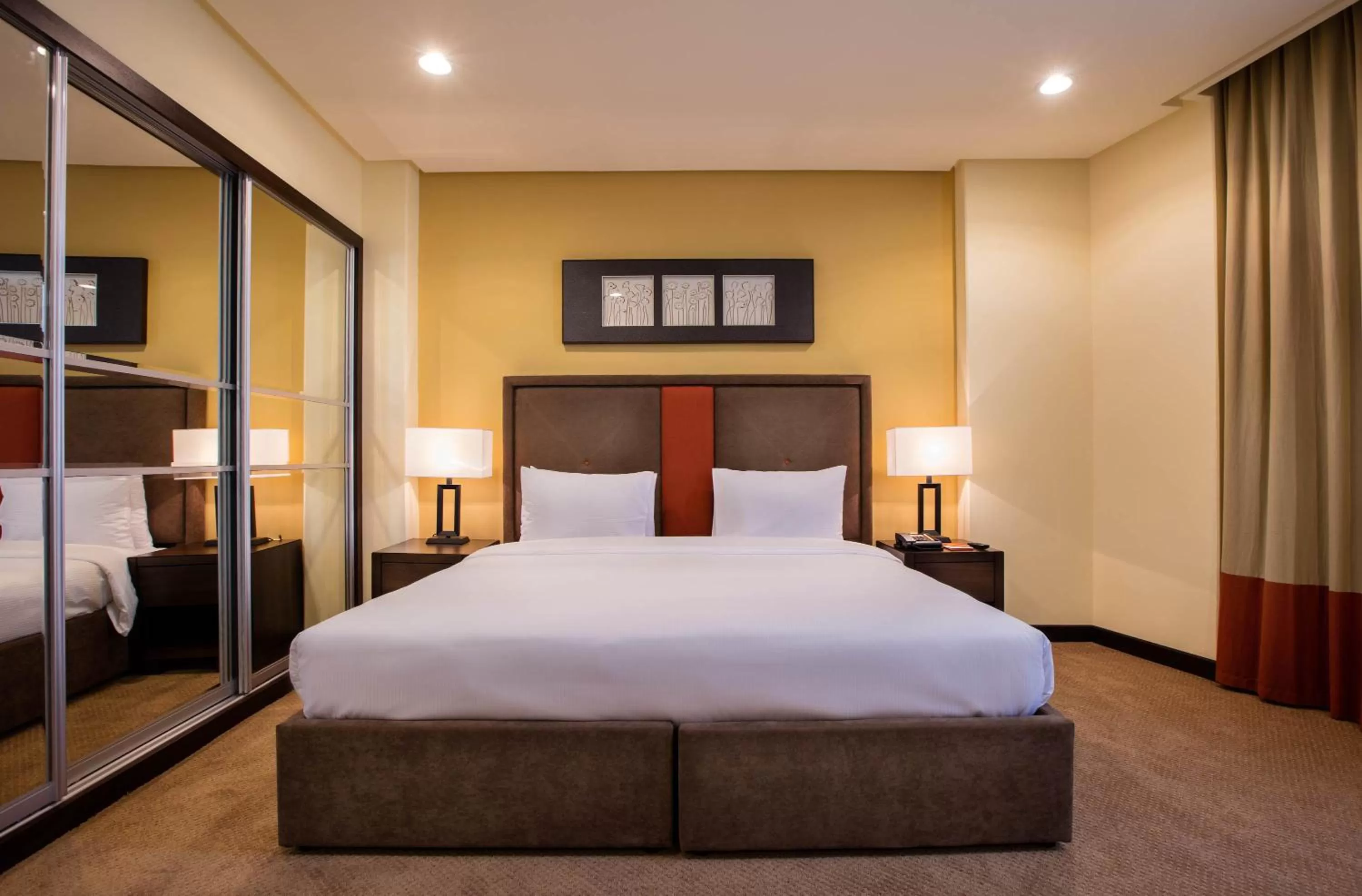 Premium One-Bedroom Suite in Orange Suites Hotel