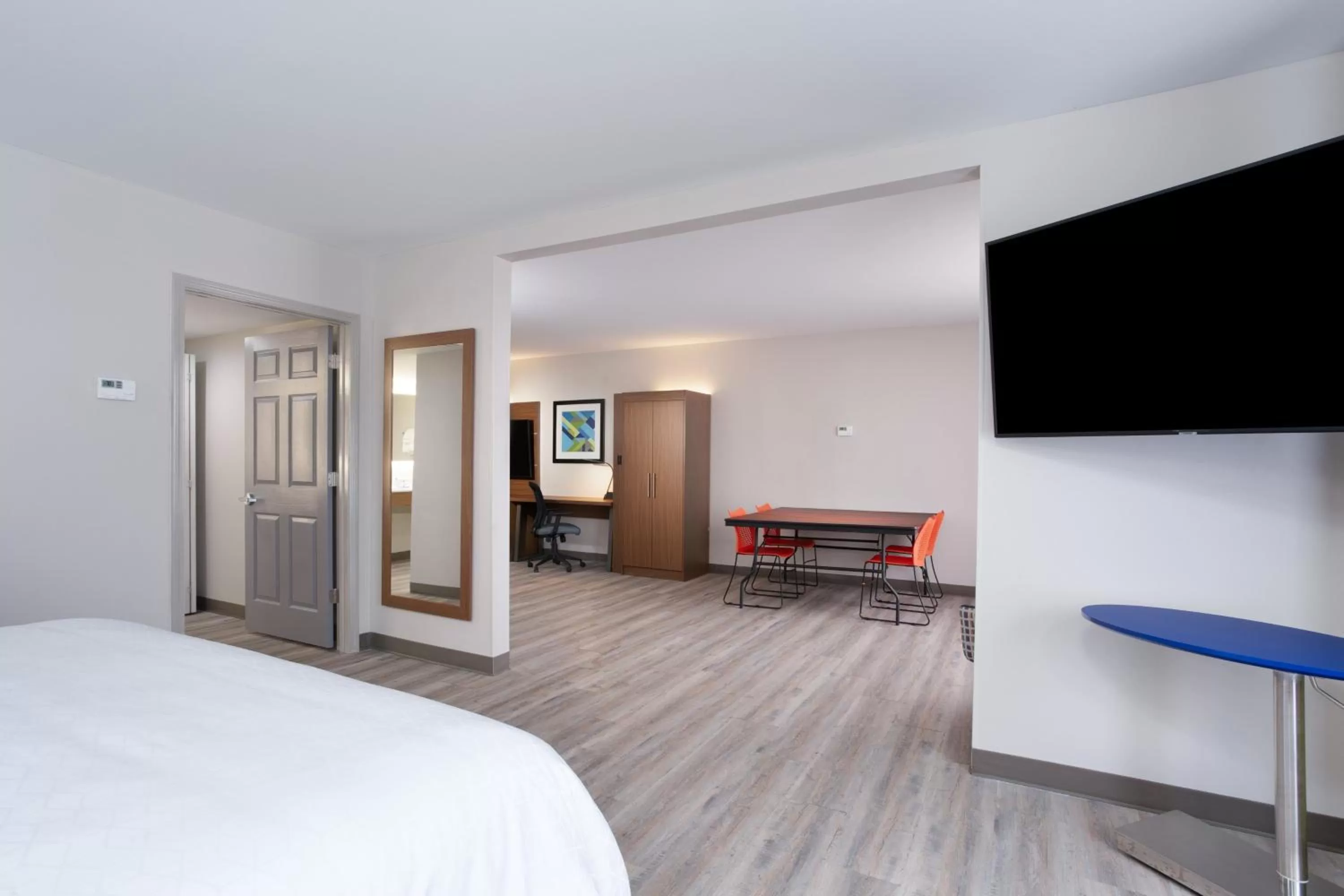 Presidential King Suite - Non-Smoking in Holiday Inn Express & Suites - Morehead City by IHG