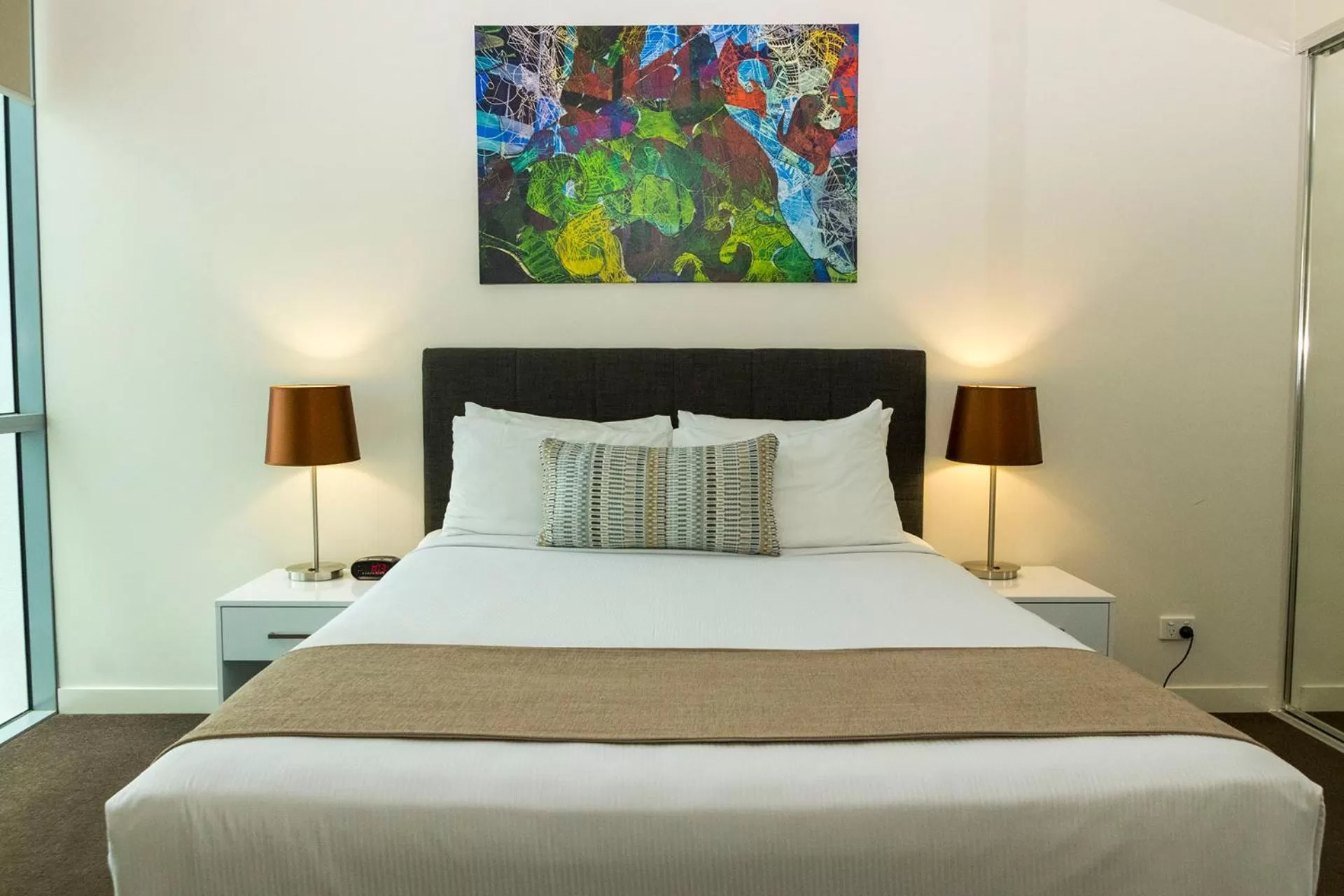 Two-Bedroom, Two-Bathroom River View Apartment in Evolution Apartments