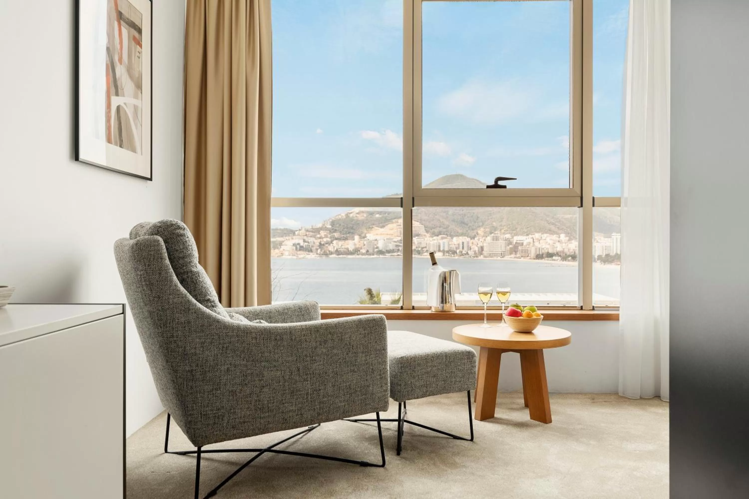 Superior Double Room with Sea View in Hotel Harmonia by Dukley