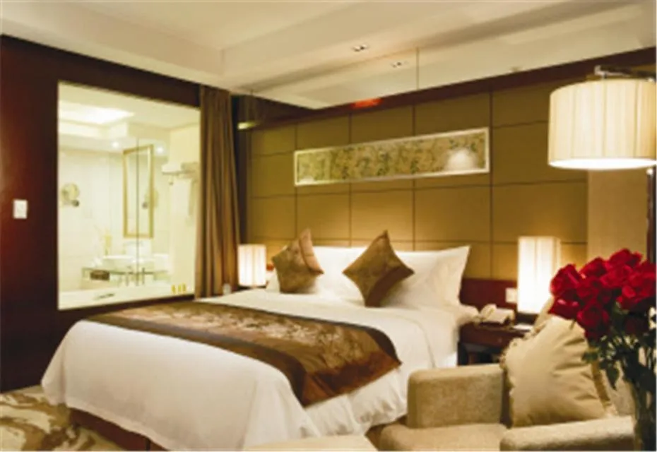 Deluxe 1 King Nonsmoking in Wyndham Garden Suzhou