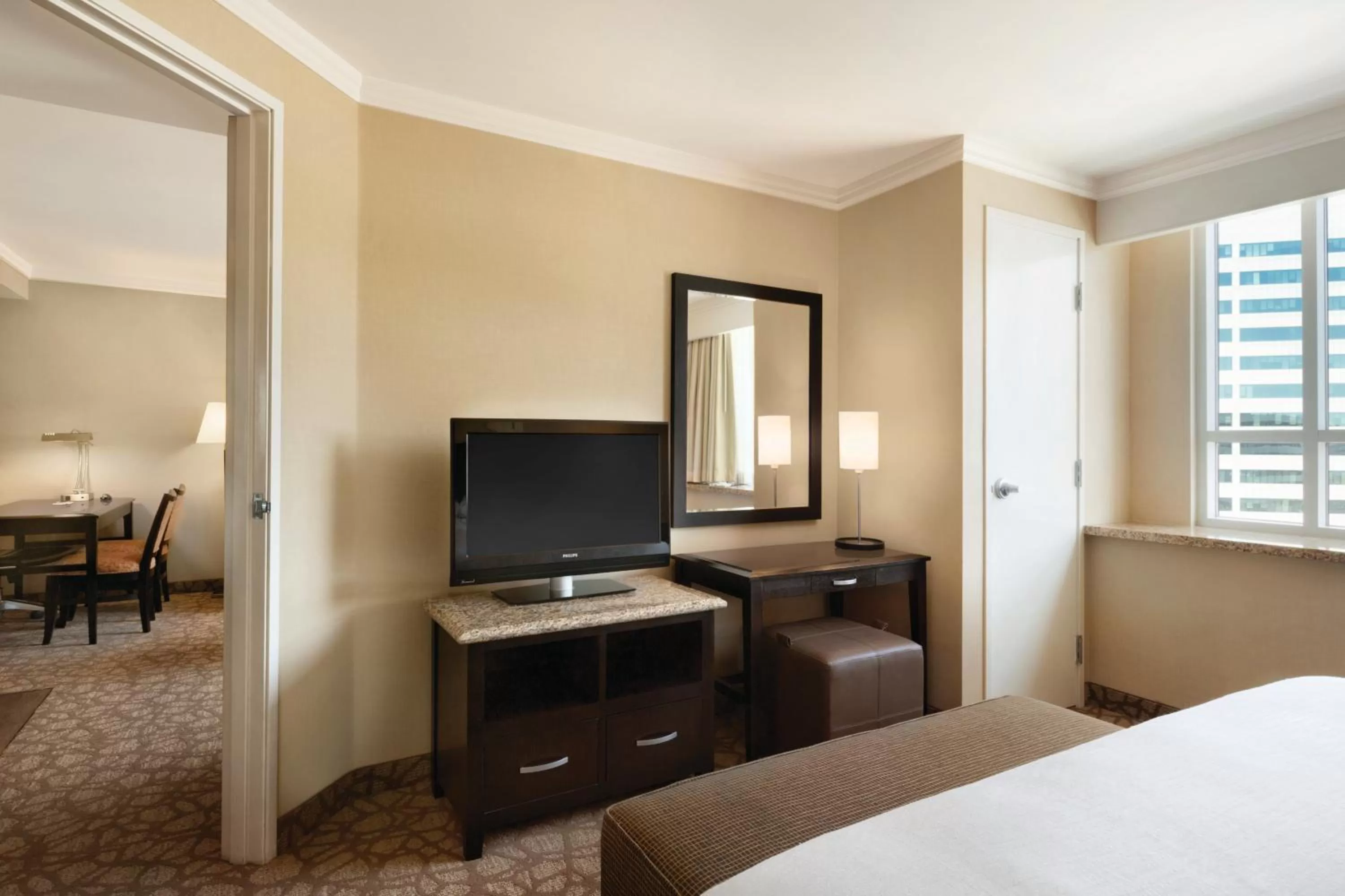King Room with City View in Embassy Suites Los Angeles Glendale