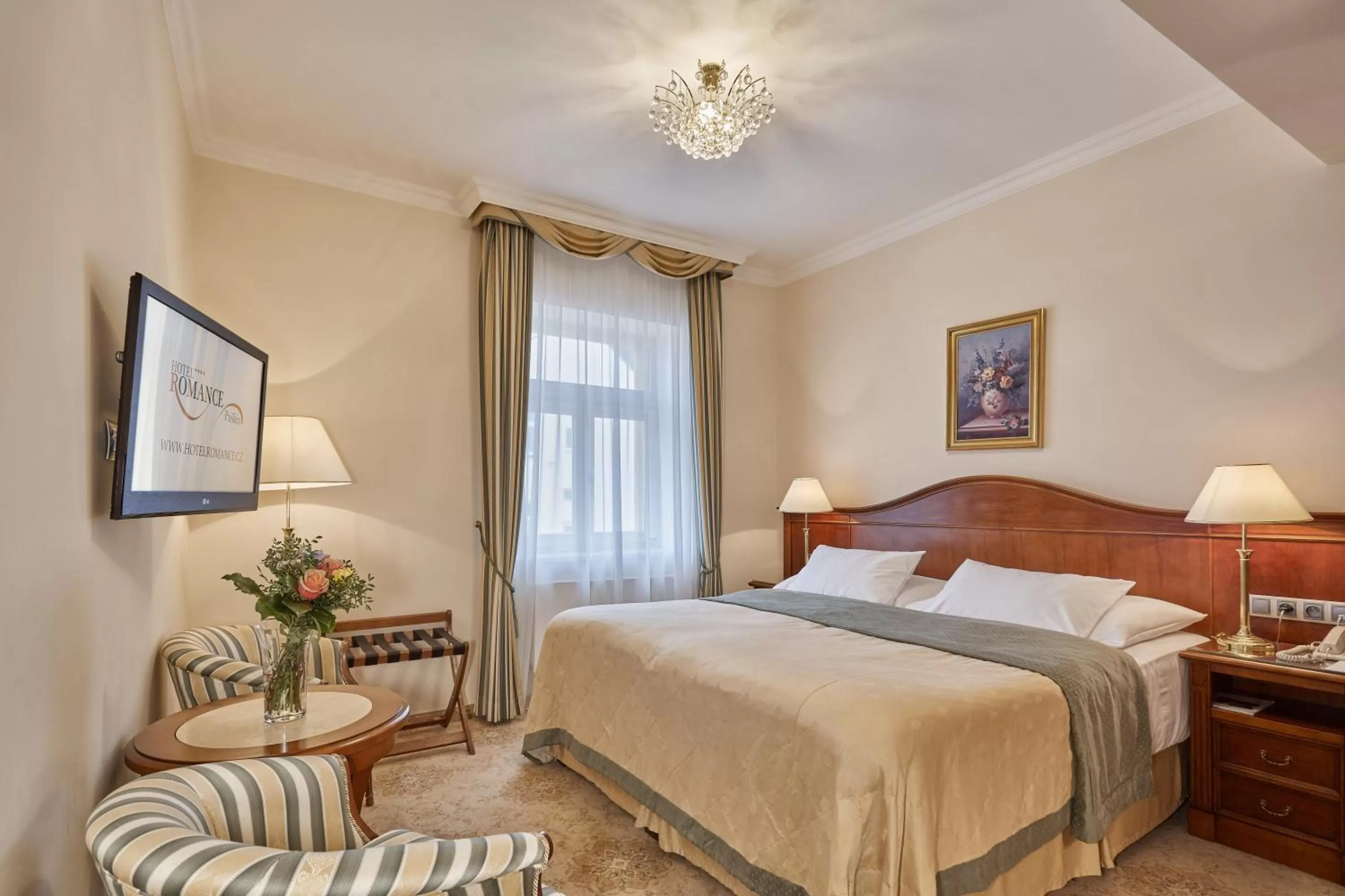 Superior Double Room with Air Conditioning in Hotel Romance