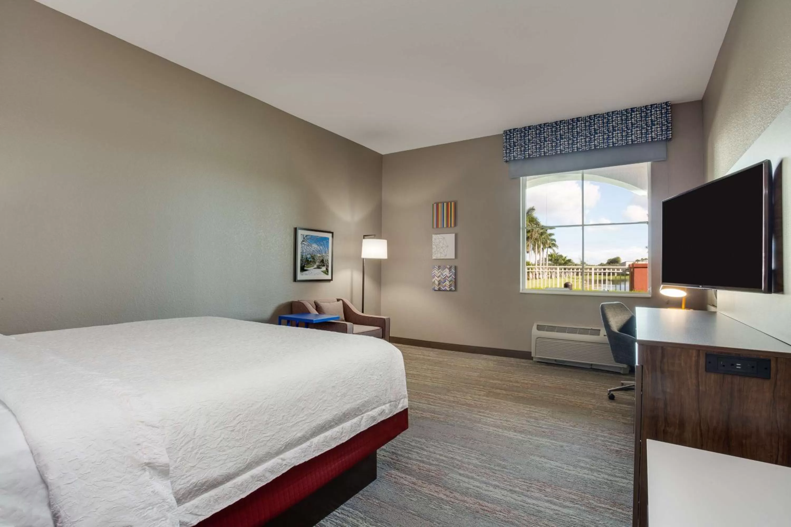 King Room with King Bed - Non-Smoking in Hampton Inn & Suites Fort Lauderdale - Miramar