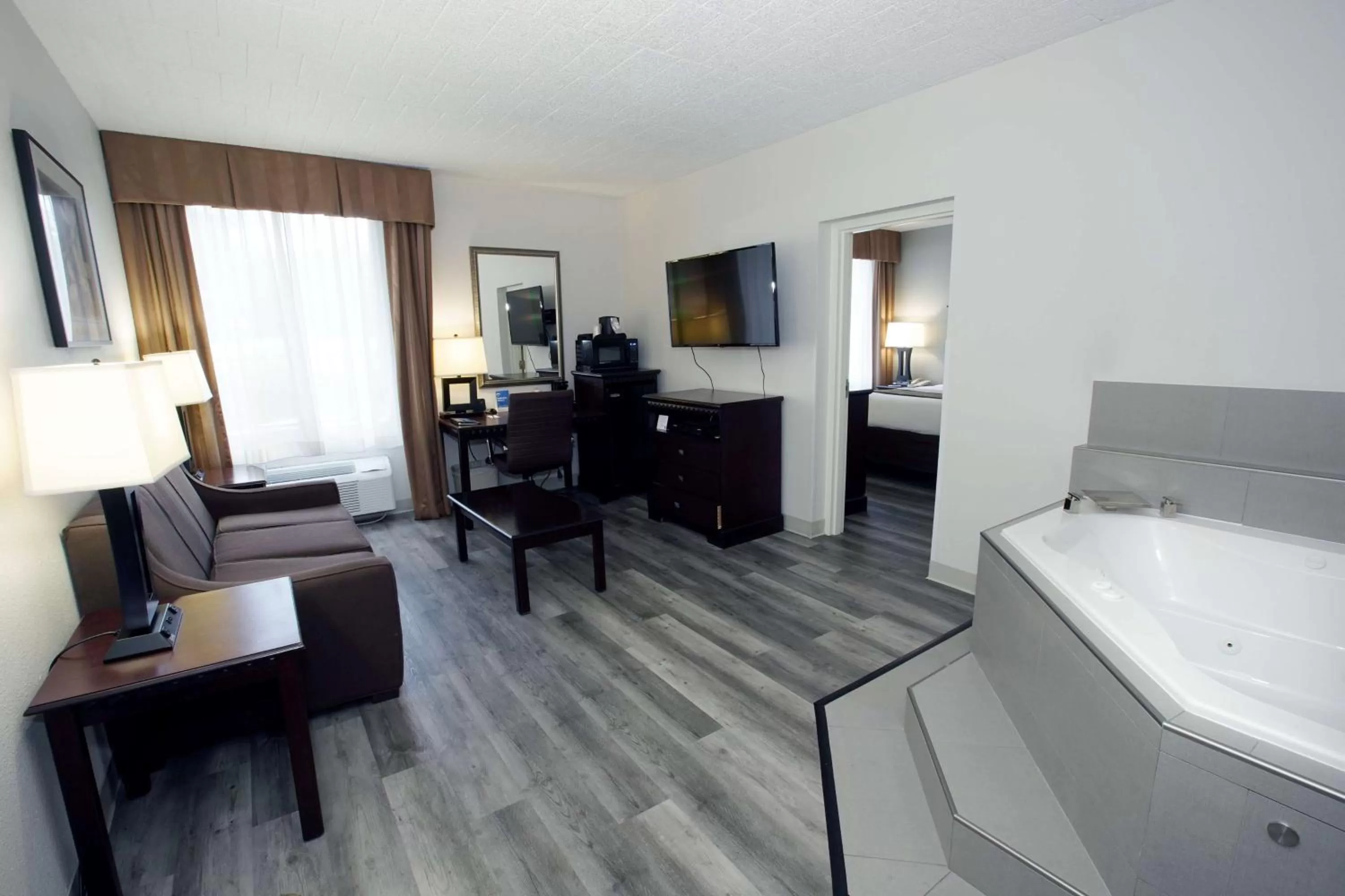 Two-Bedrooms King Suite in Best Western Paramus Hotel & Suites