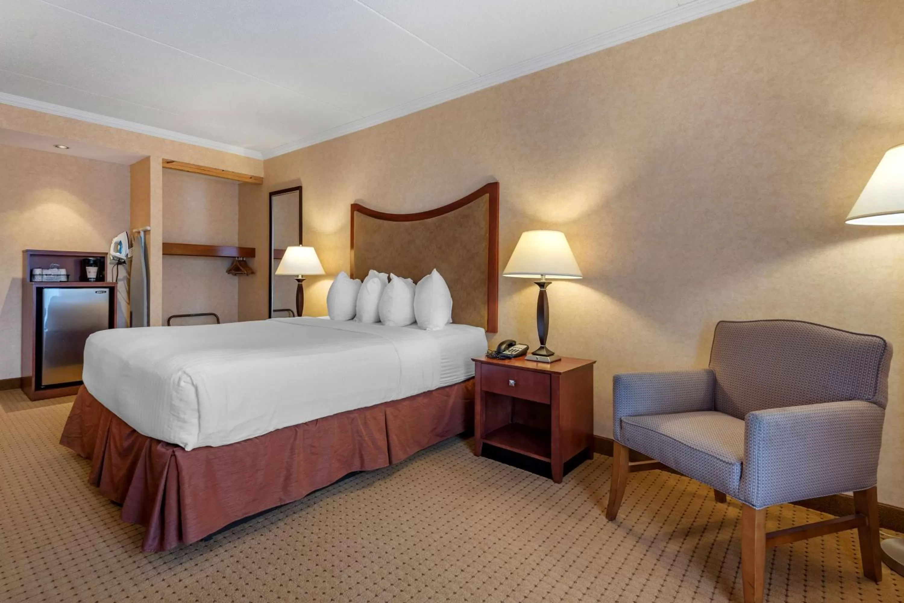 Deluxe Queen Room - Non Smoking  in Best Western Plus Oswego Hotel and Conference Center