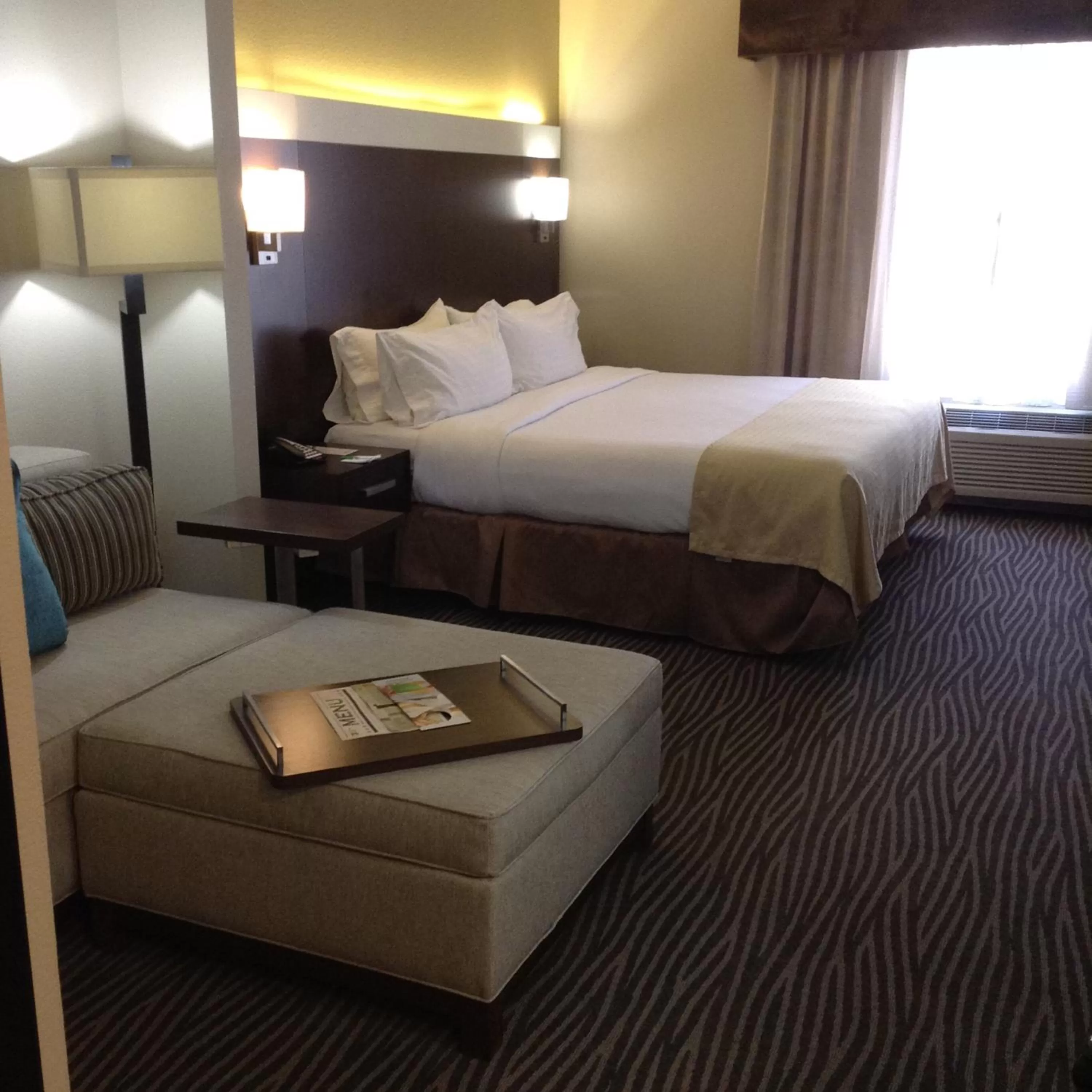 Standard King Room with Sofa Bed - Non-Smoking in Holiday Inn El Paso Airport by IHG