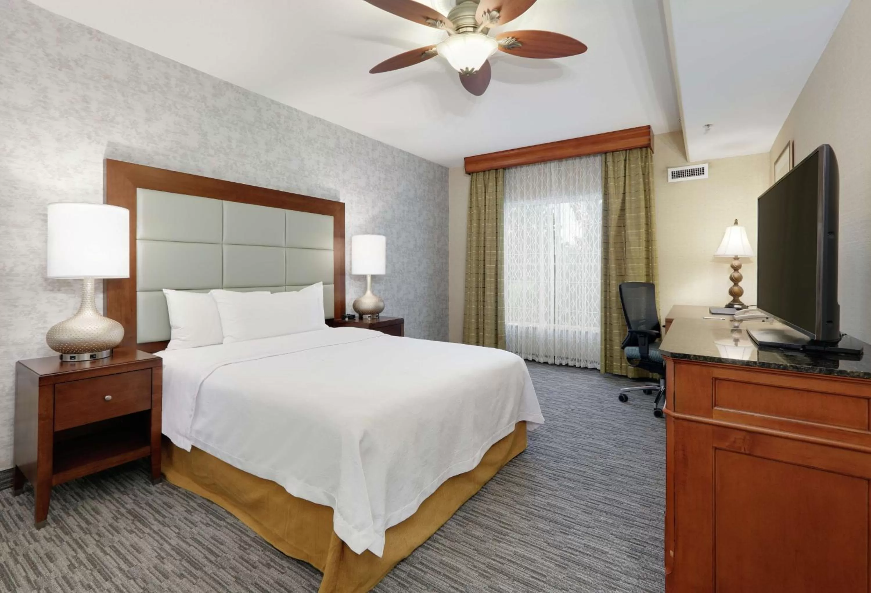 King Suite - Mobility Access/Non-Smoking in Homewood Suites Hagerstown