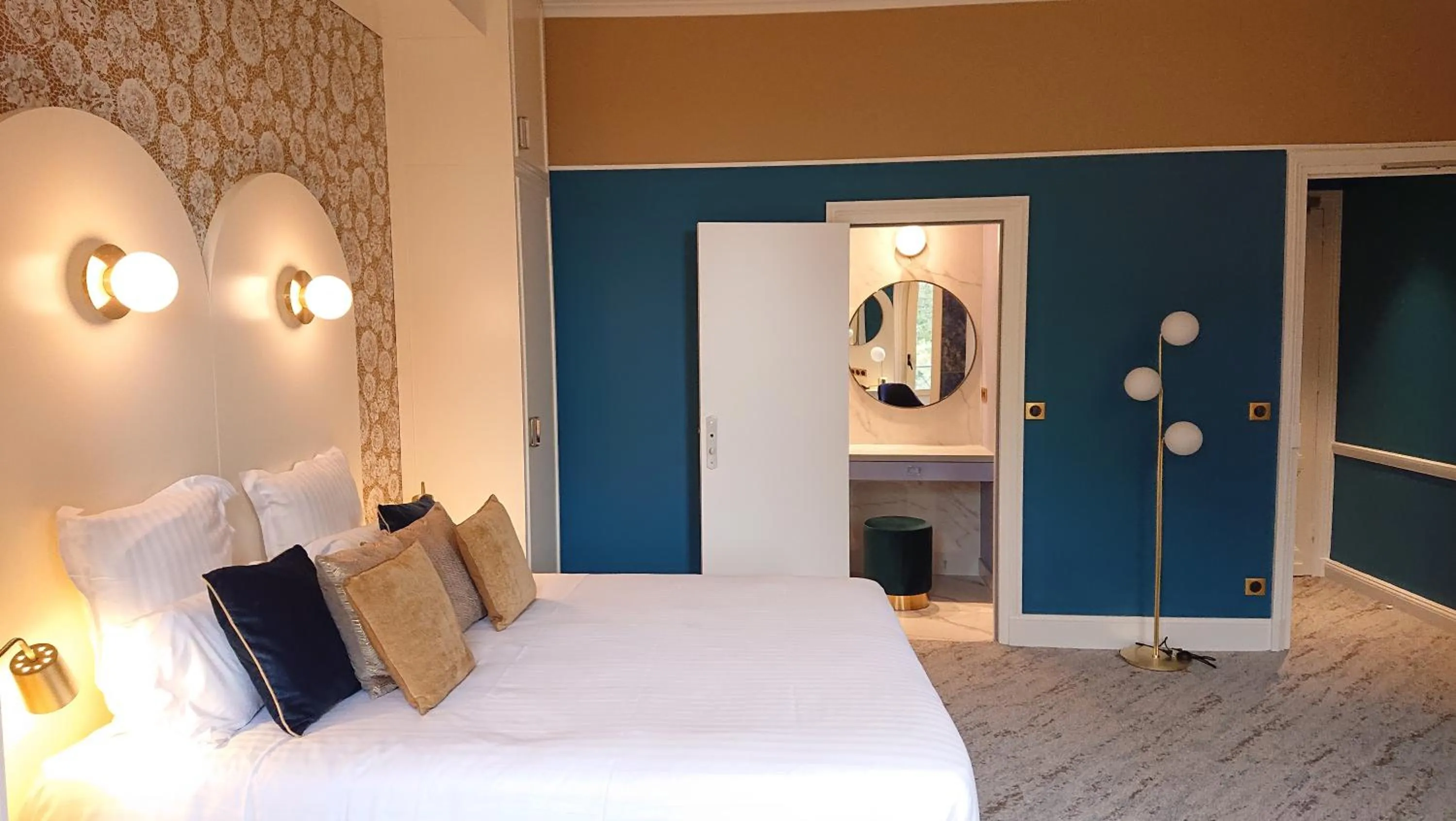 Junior Suite in Hôtel The Originals Résidence de Rohan (EX RELAIS DU SILENCE)