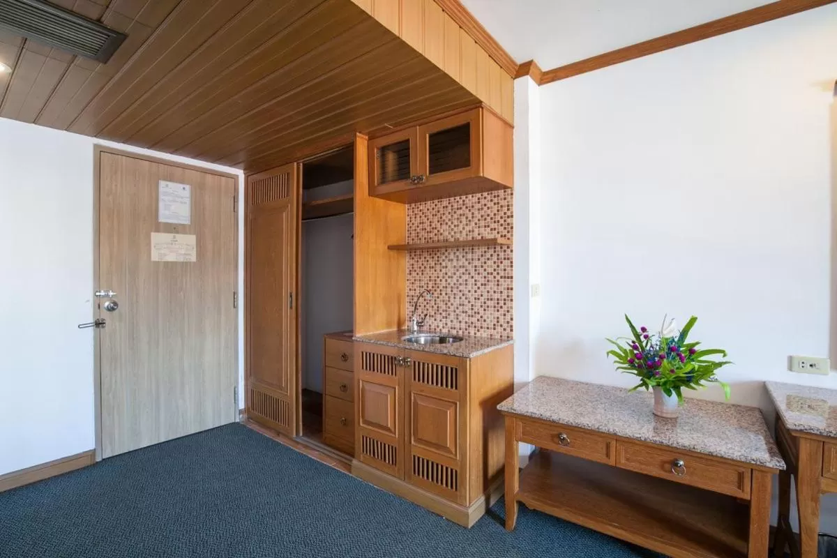 Deluxe Double Room in Royal Palace Hotel