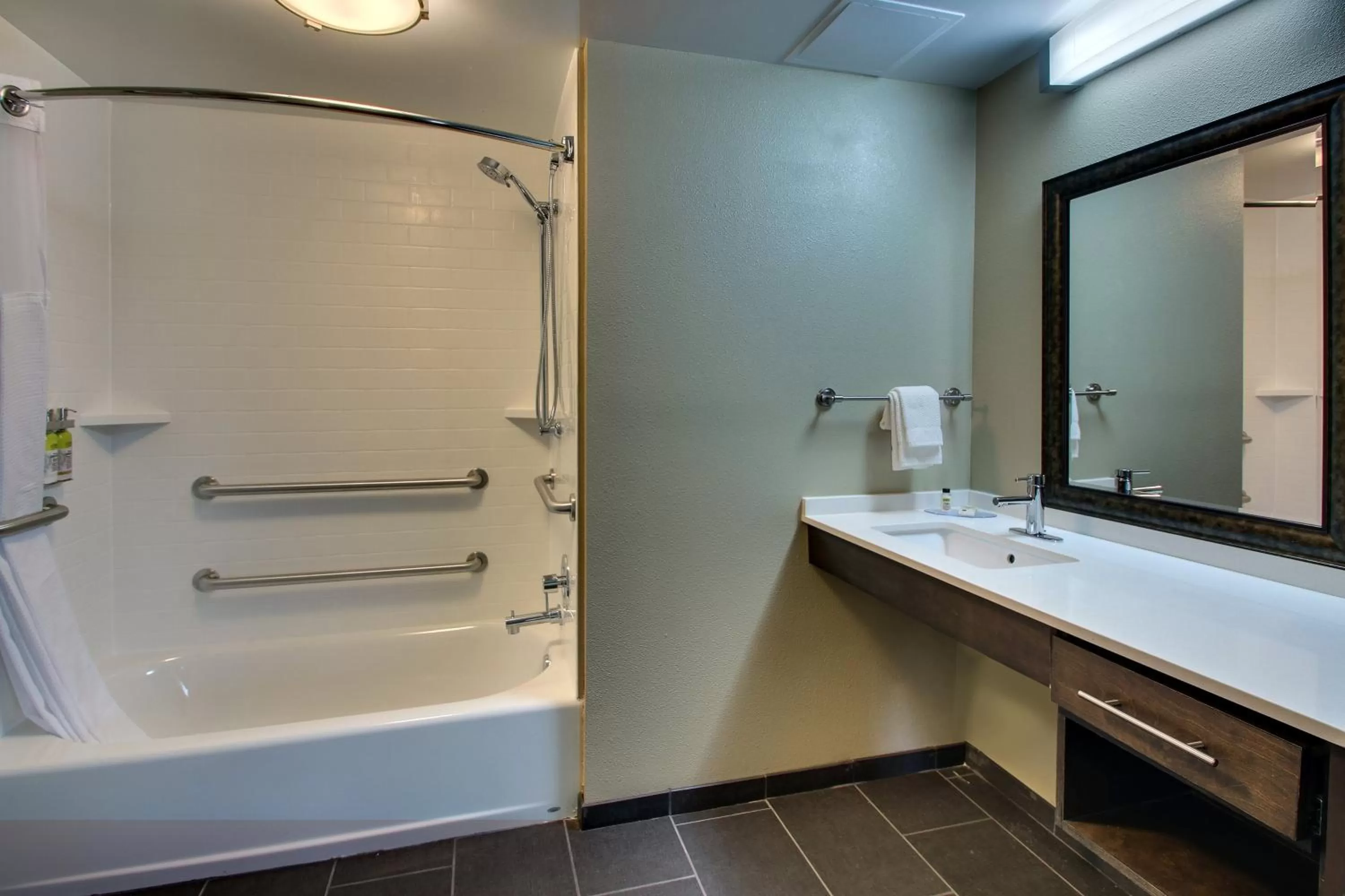 King Studio Suite - Mobility Acces Tub/Non-Smoking in Staybridge Suites - Rock Hill, an IHG Hotel