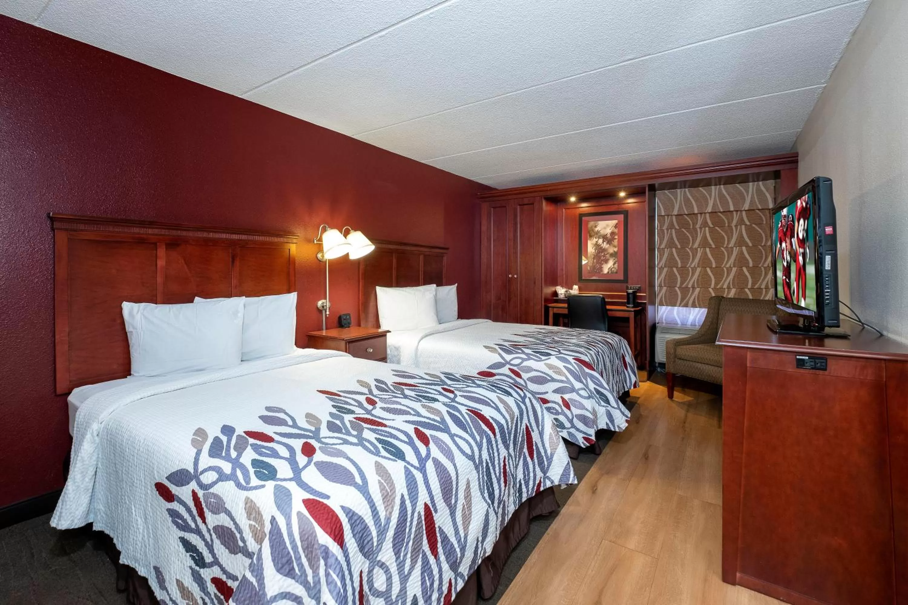 Standard Room with Two Double Beds Smoke Free in Red Roof Inn Meriden