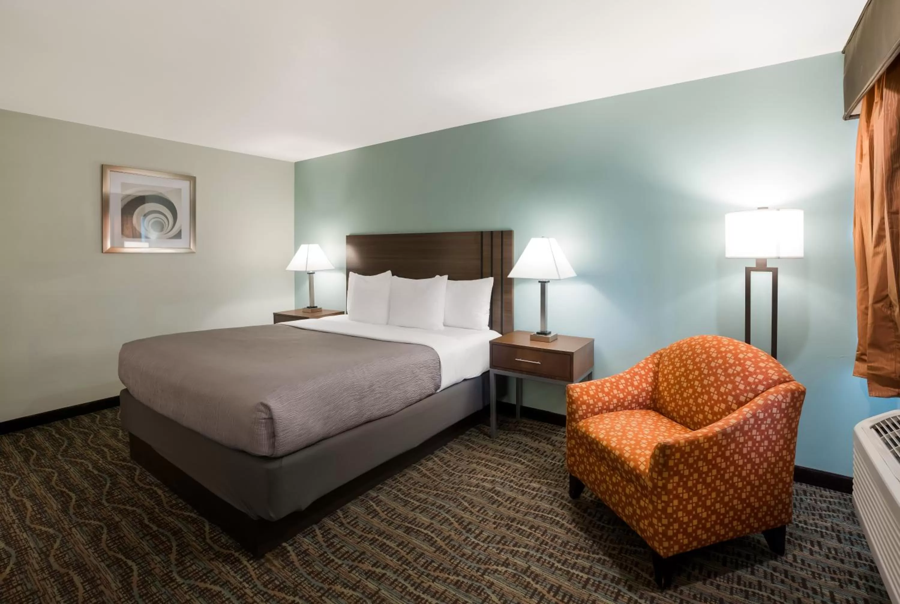 King Room - Mobility Access/Non-Smoking in Quality Inn Fairfield Napa Valley Area