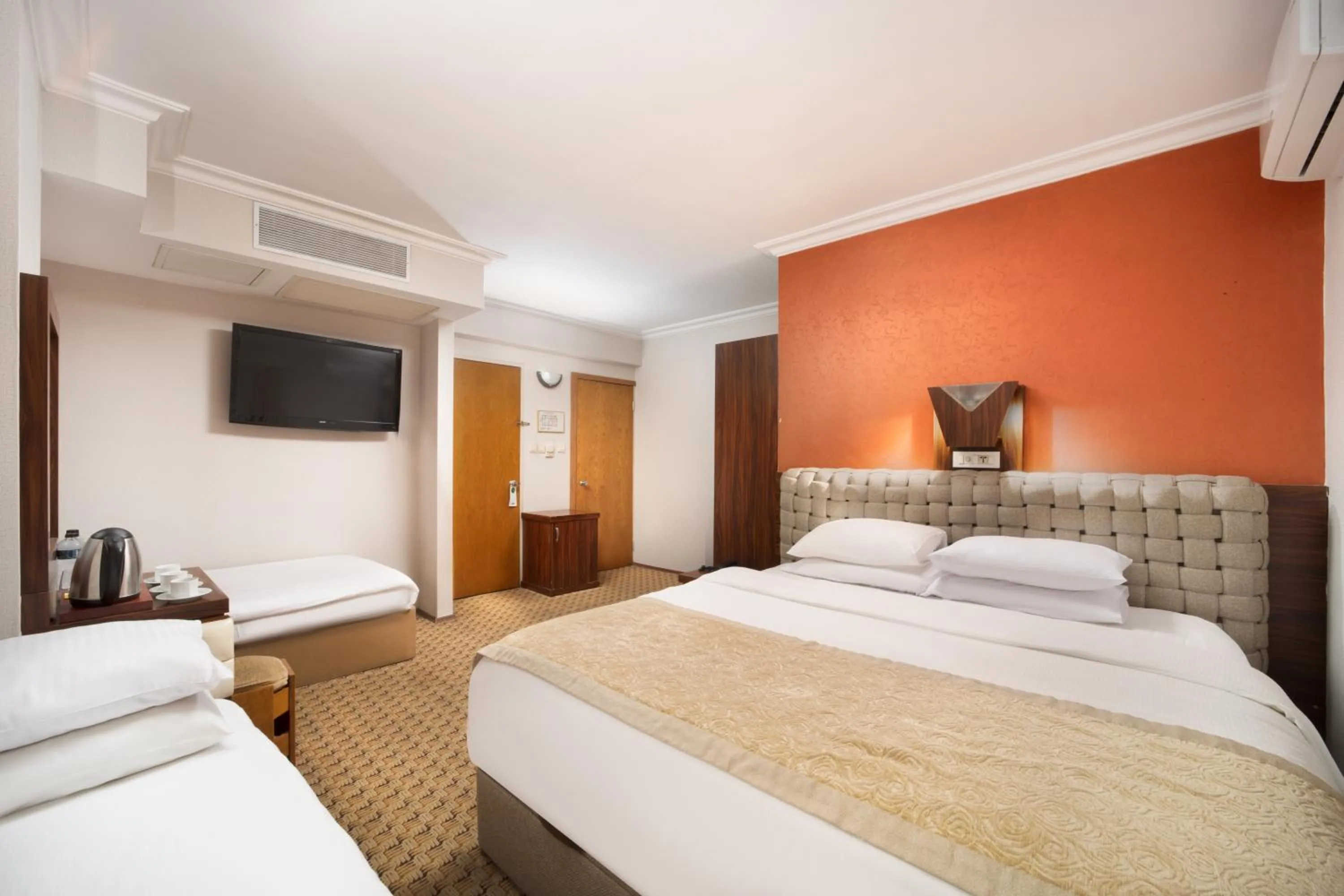 Quadruple Room in Elan Hotel Istanbul Pera