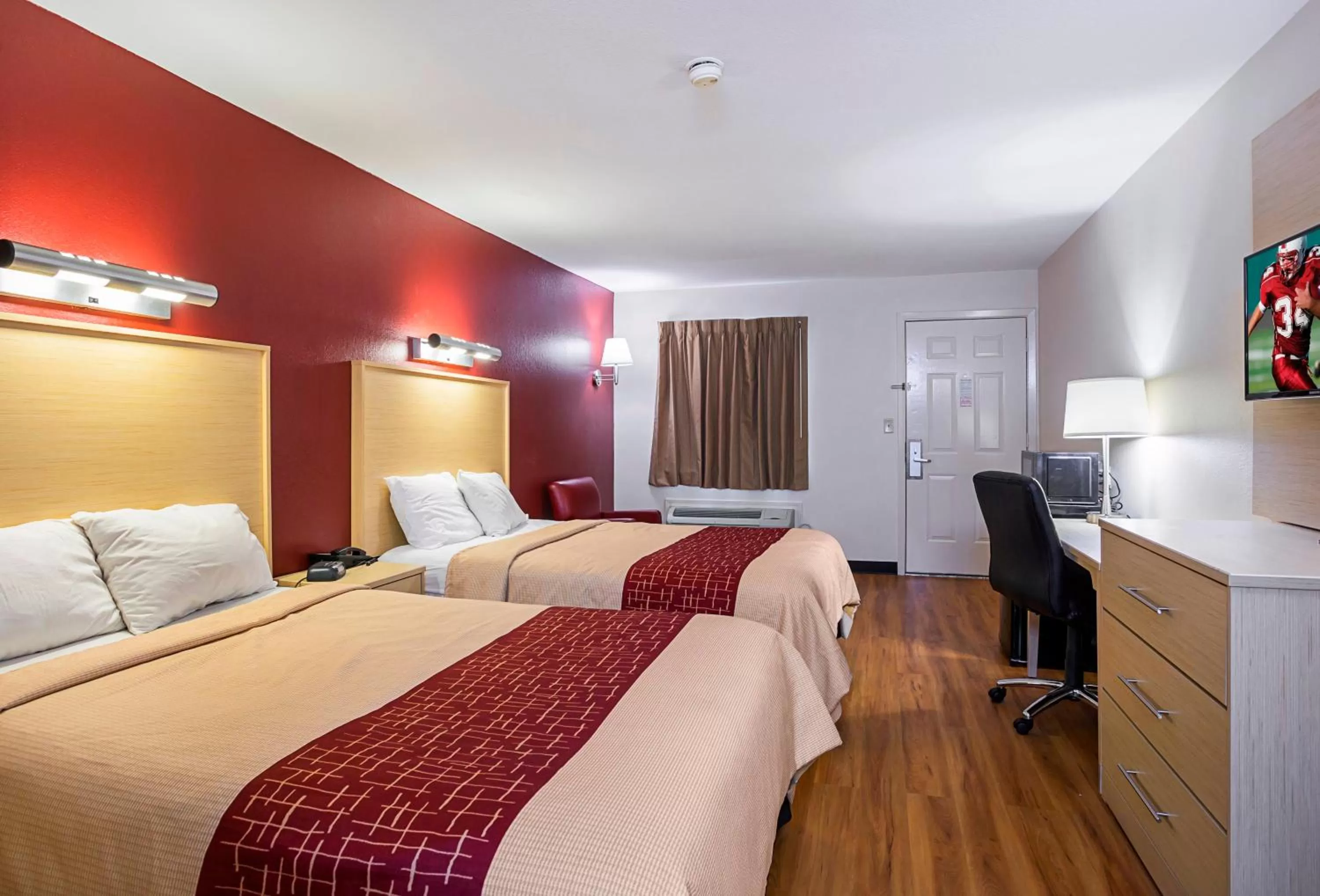 Standard Room with Two Double Beds Smoking in Red Roof Inn West Memphis, AR