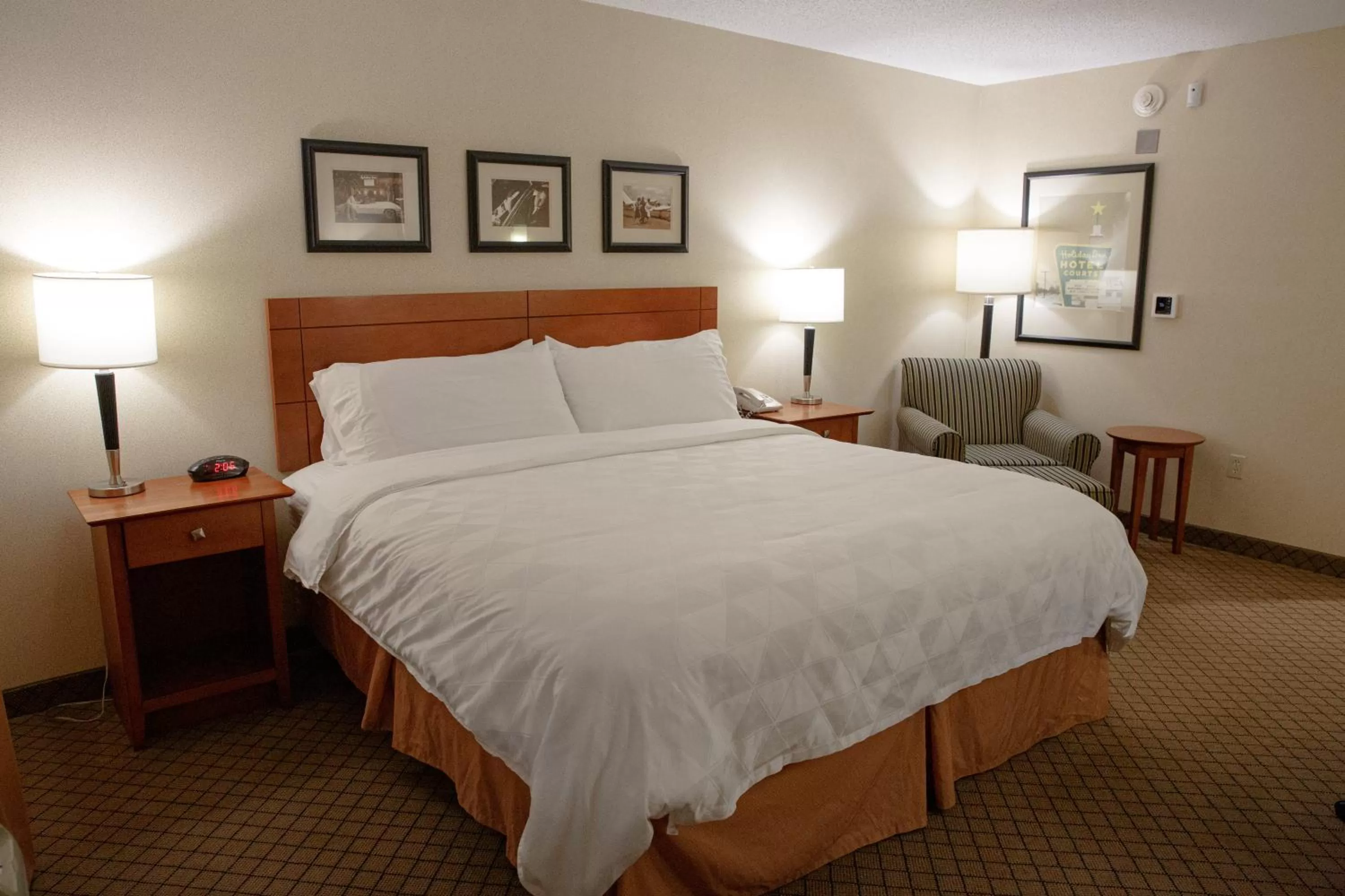 King Room - Mobility Access/Hearing Accessible in Holiday Inn Battle Creek by IHG