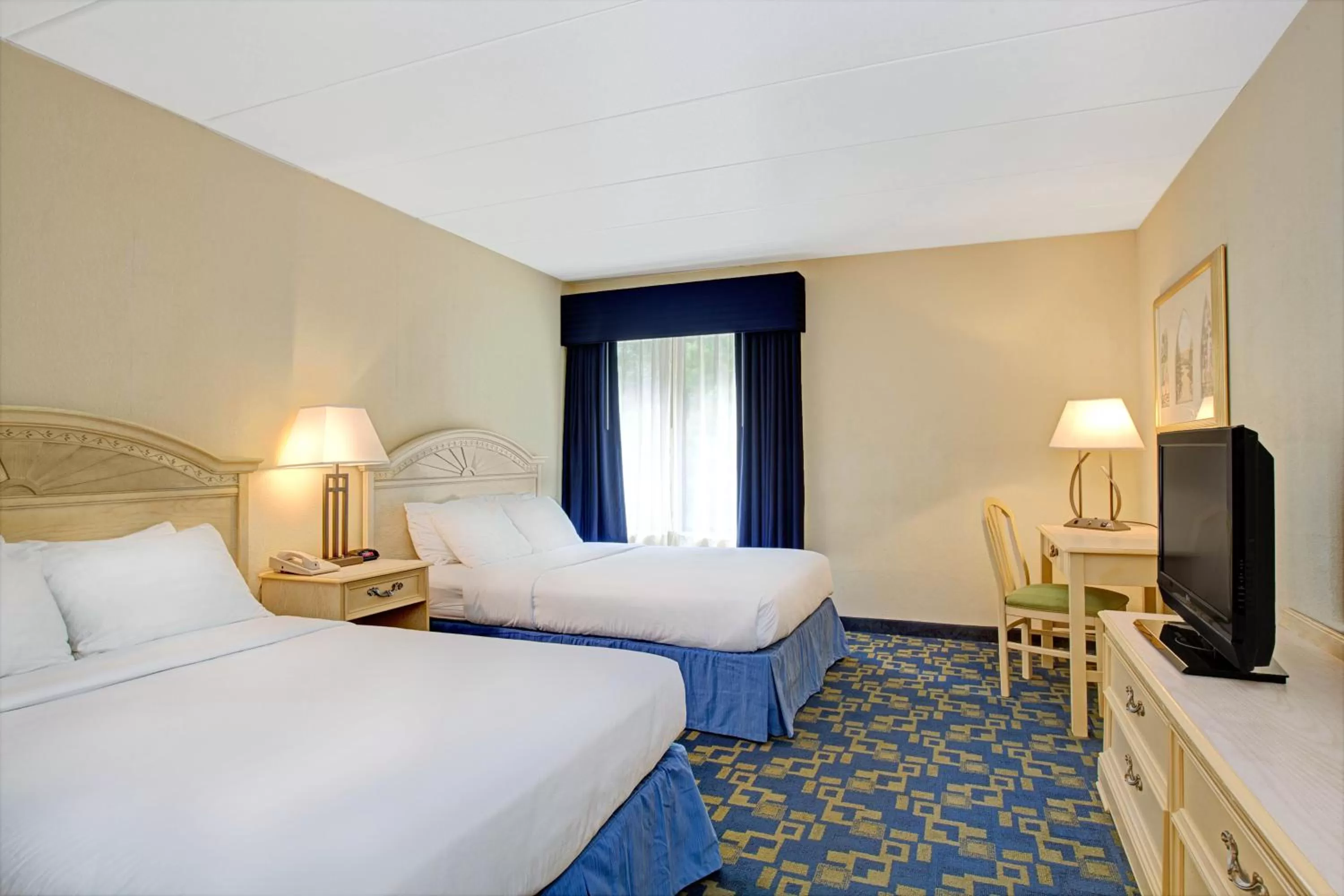 Double Room with Two Double Beds - Smoking in Days Inn by Wyndham East Windsor/Hightstown