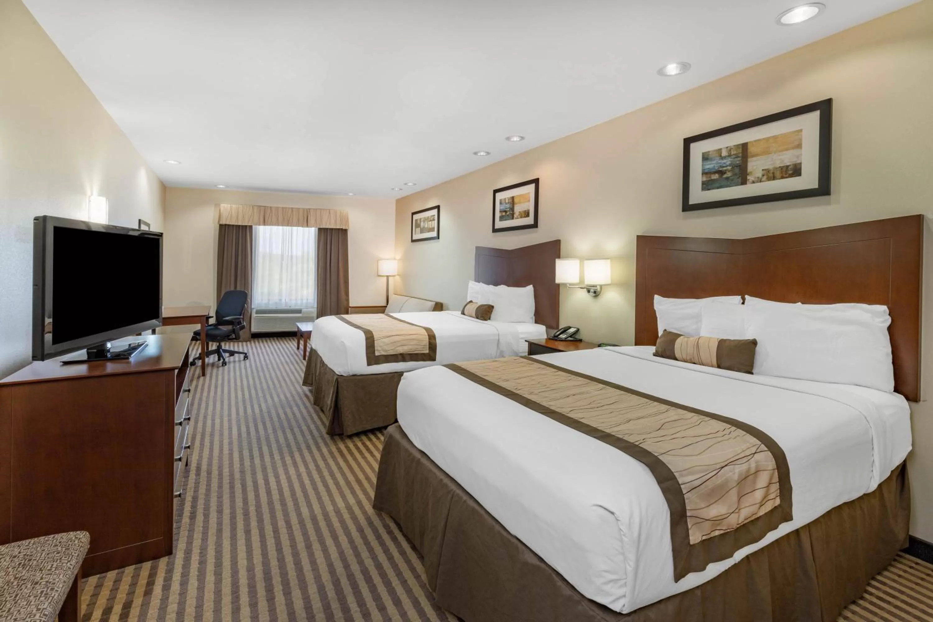 Queen Room with Two Queen Beds - Non-Smoking in Baymont by Wyndham Victoria