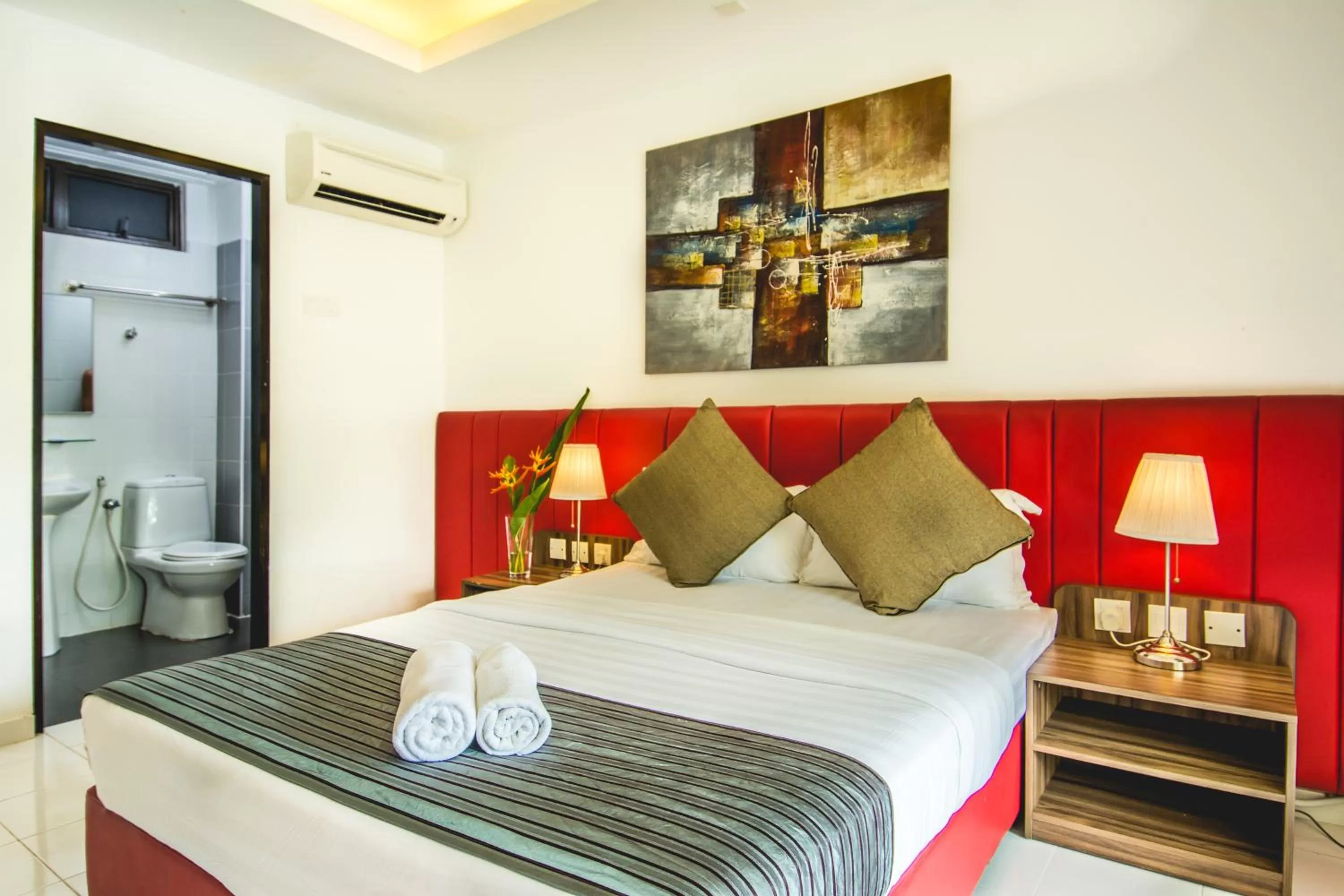 Deluxe Queen Room in Alia Residence Business Resort
