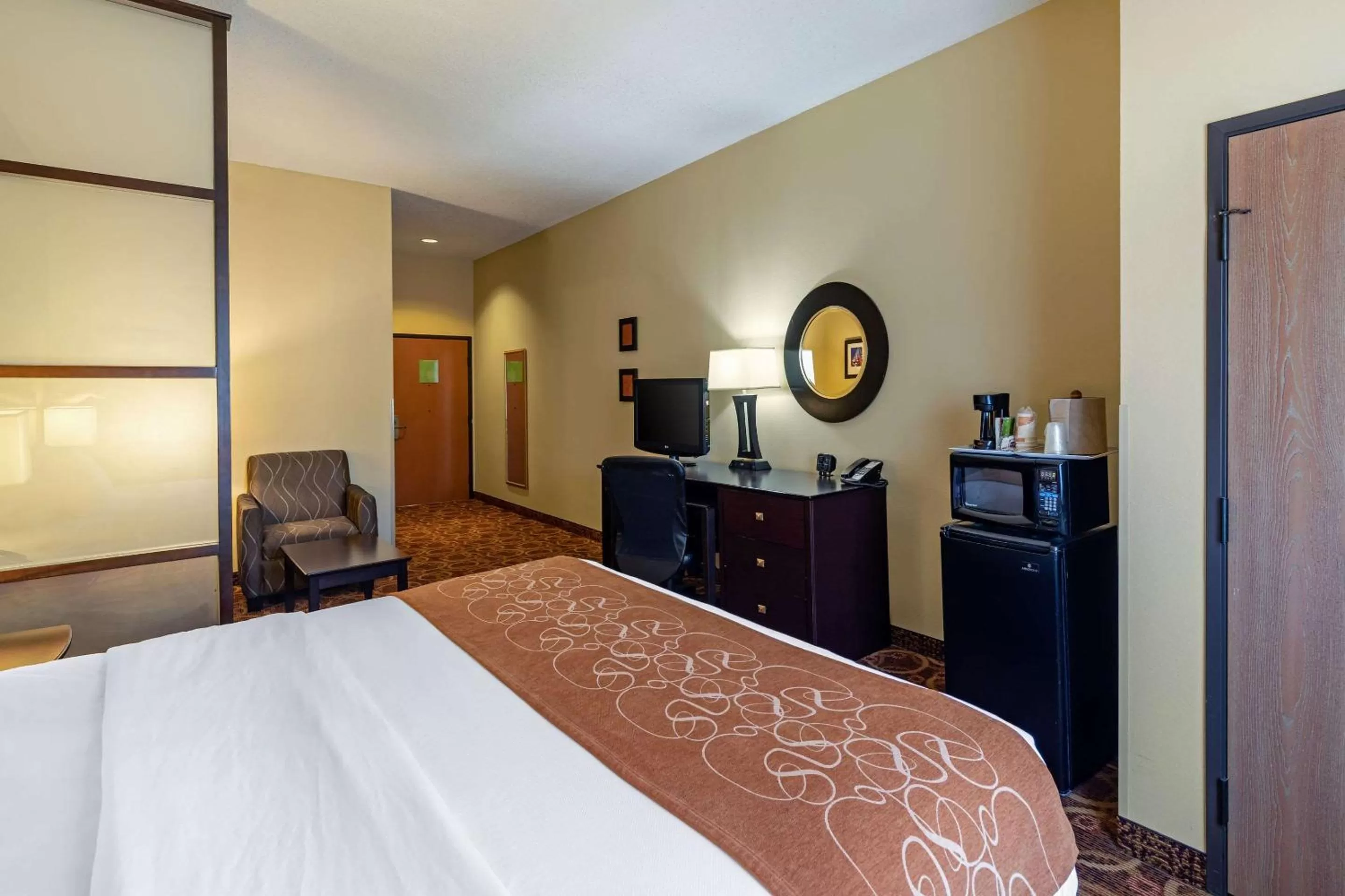 King Suite with  Roll-in-Shower - Accessible/Non-Smoking in Comfort Suites McKinney-Allen
