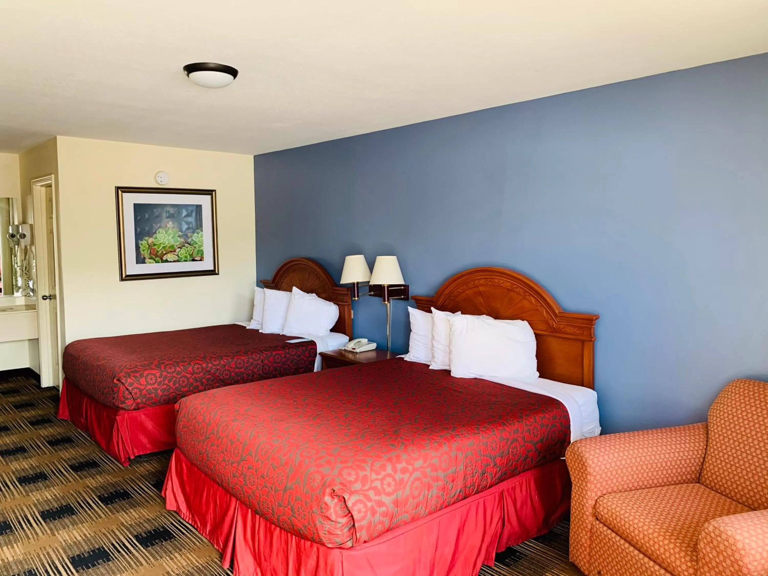 Queen Room with Two Queen Beds - Smoking in Days Inn by Wyndham Trumann AR