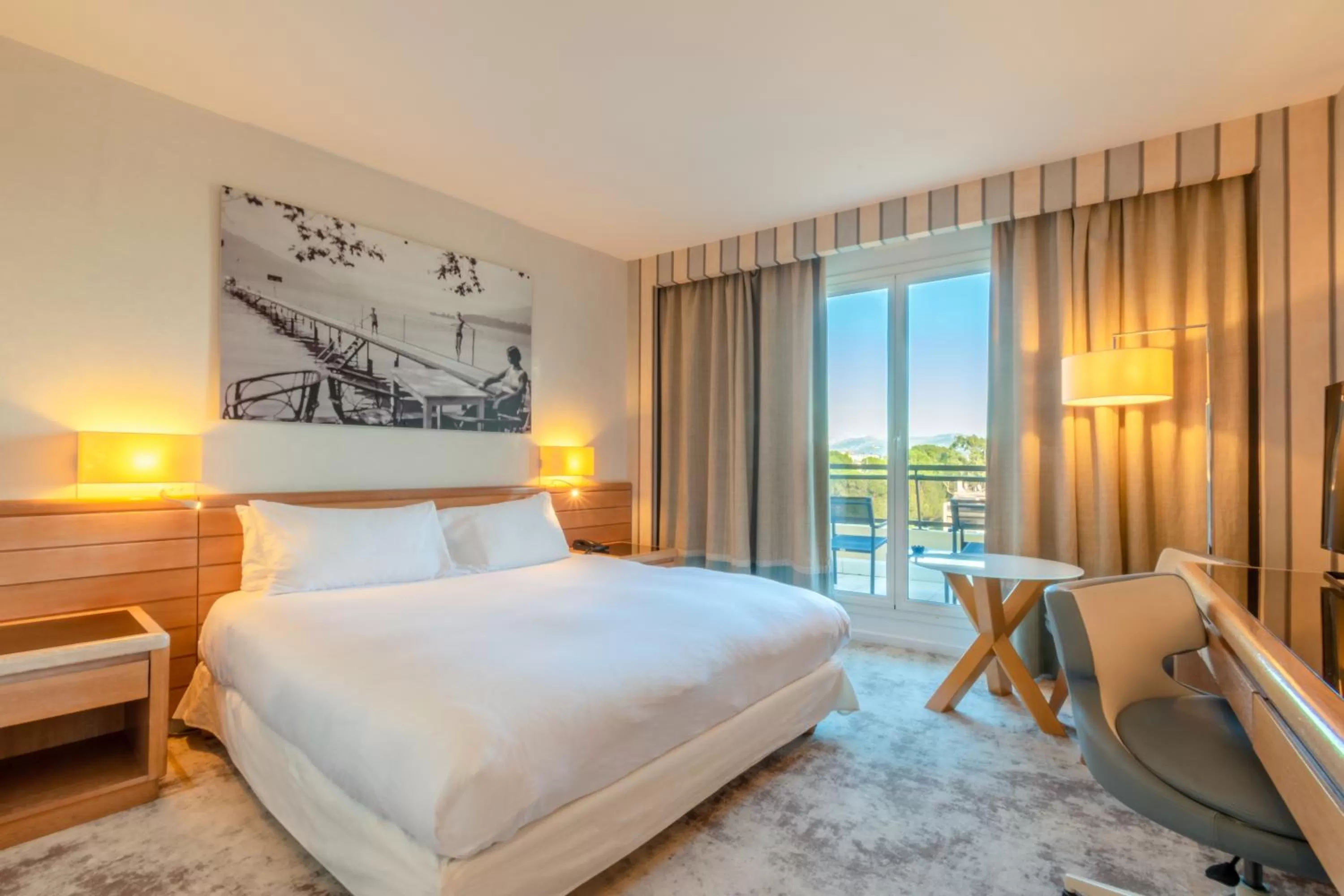 Standard Double Room with Balcony in Holiday Inn Nice - Port St Laurent by IHG