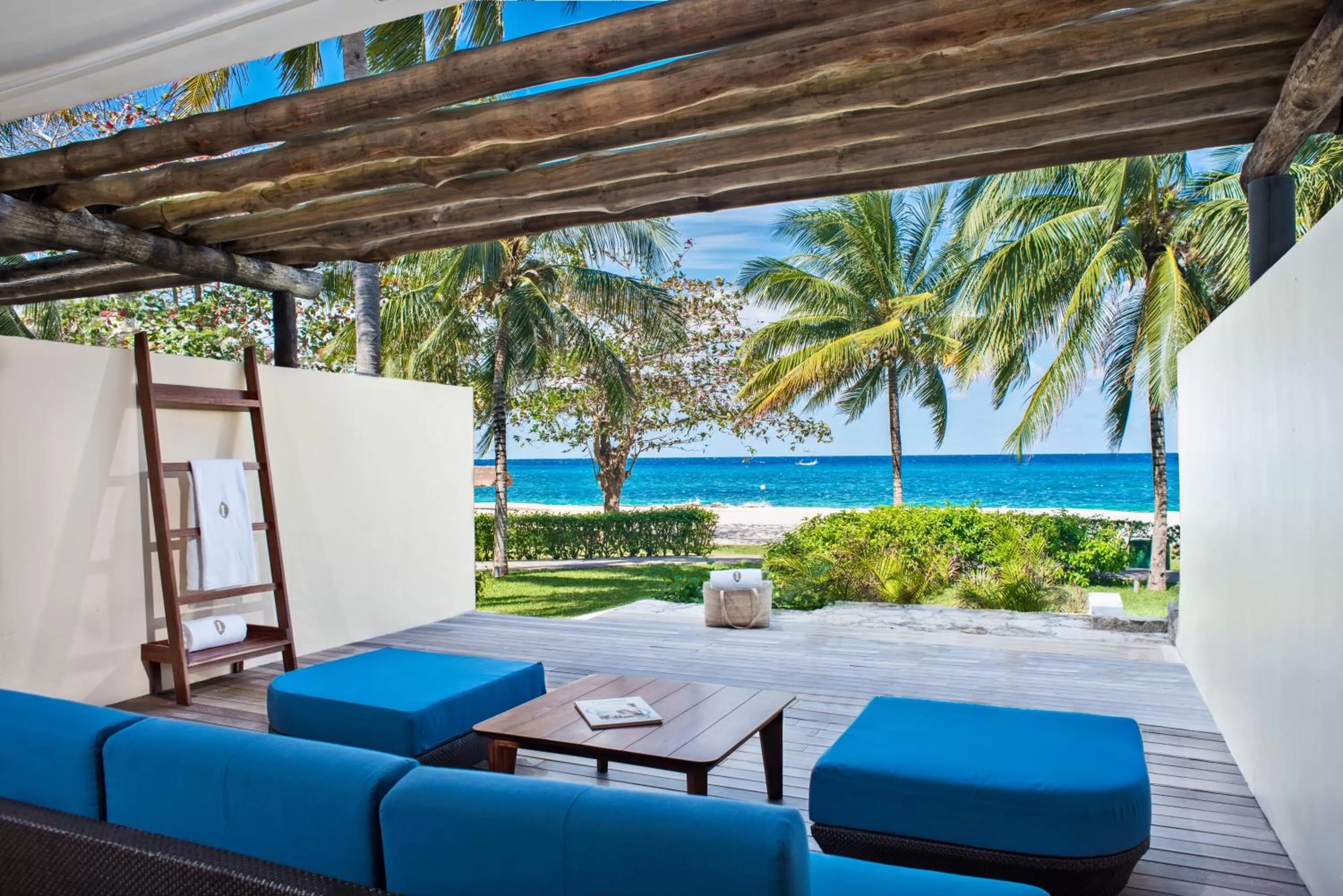 Seafront Premium King Room with Outdoor Shower in Presidente InterContinental Cozumel Resort & Spa by IHG